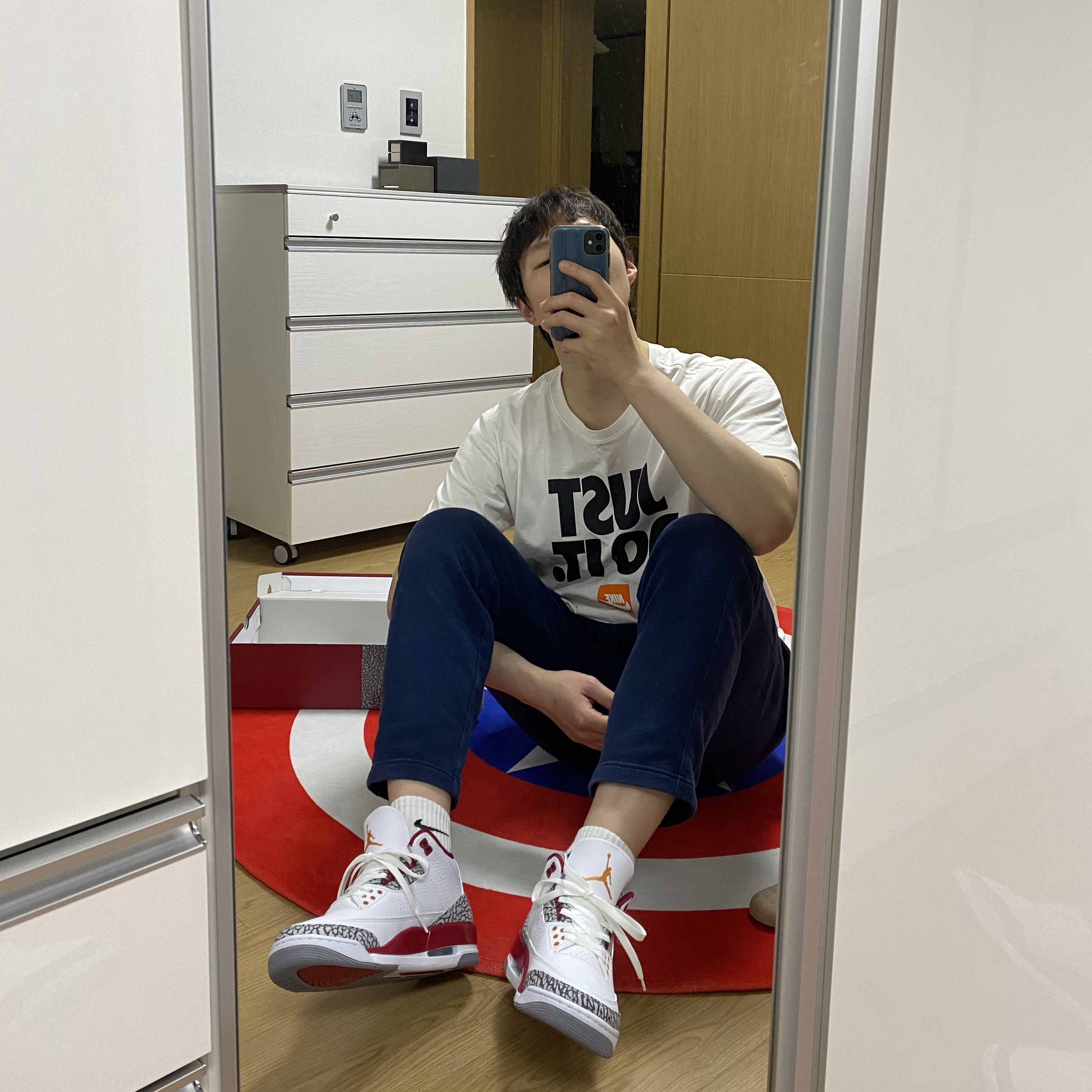 Jordan 3 Retro Cardinal Red 착용 스타일 - 1