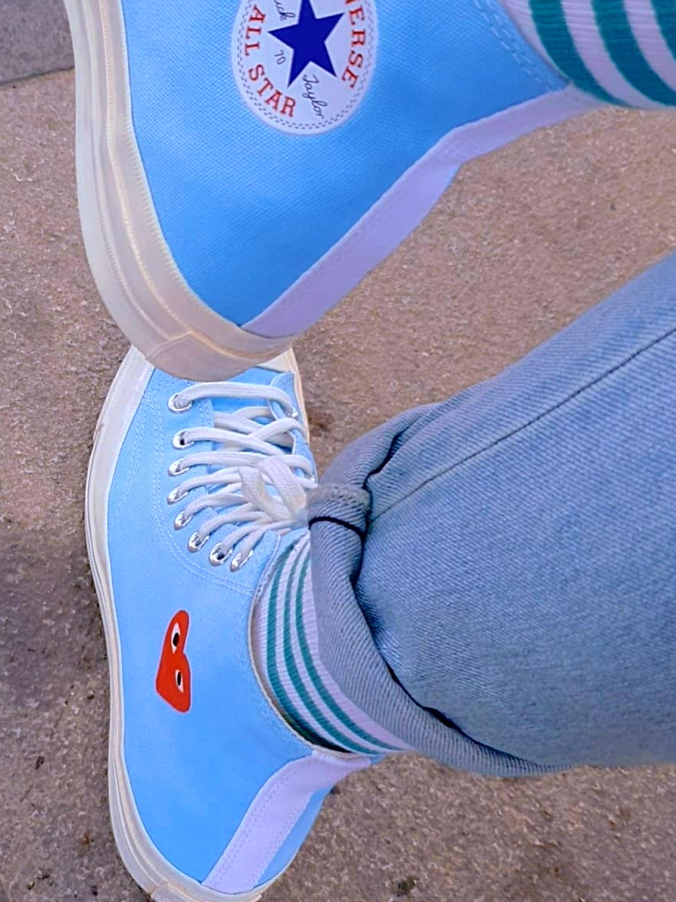 Converse x Play Comme des Garcons Chuck 70 Hi Bright Blue 착용 스타일