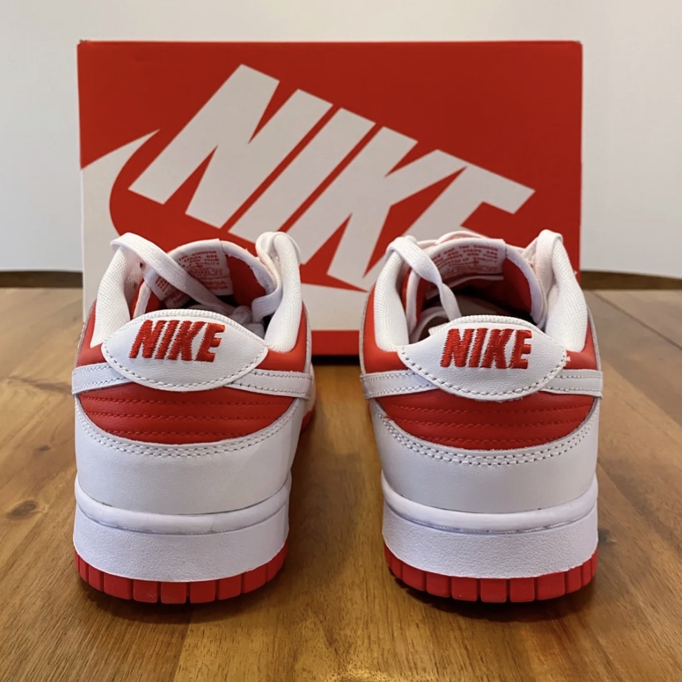 Nike Dunk Low Retro Championship Red 착용 스타일 - 3