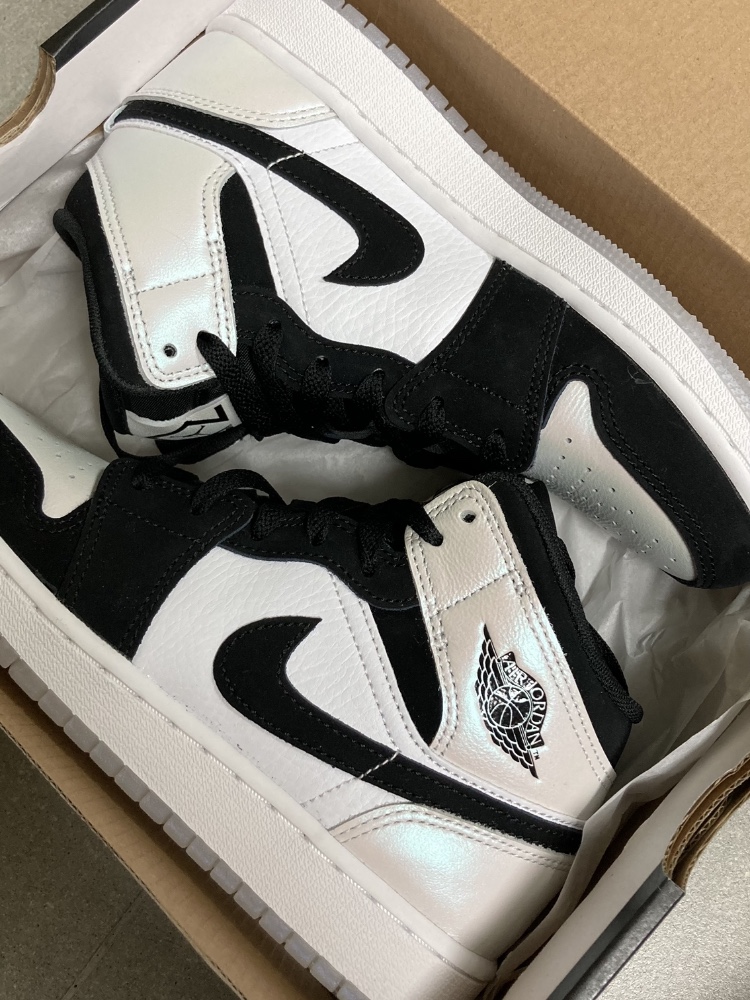 (GS) Jordan 1 Mid SE Diamond, Jordan 1 Mid SE Diamond 착용 스타일 - 2