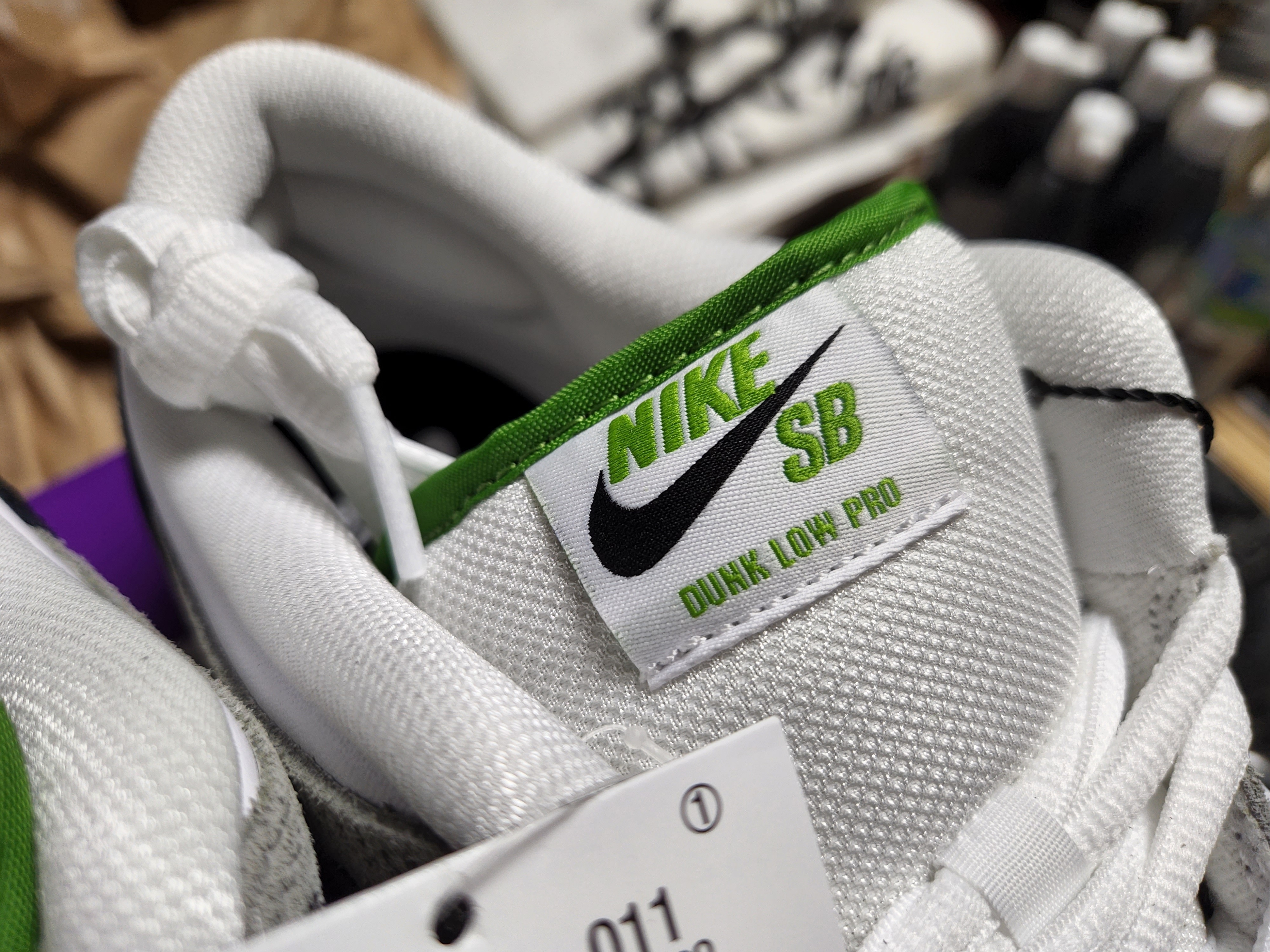 Nike SB Dunk Low Pro Chlorophyll 착용 스타일 - 5