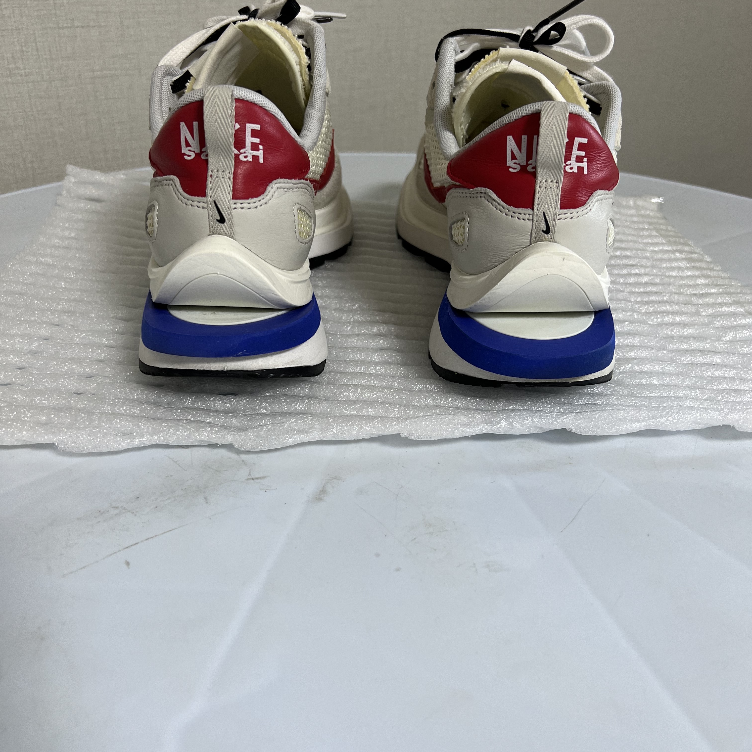 Nike x Sacai VaporWaffle Royal Fuchsia 착용 스타일 - 4