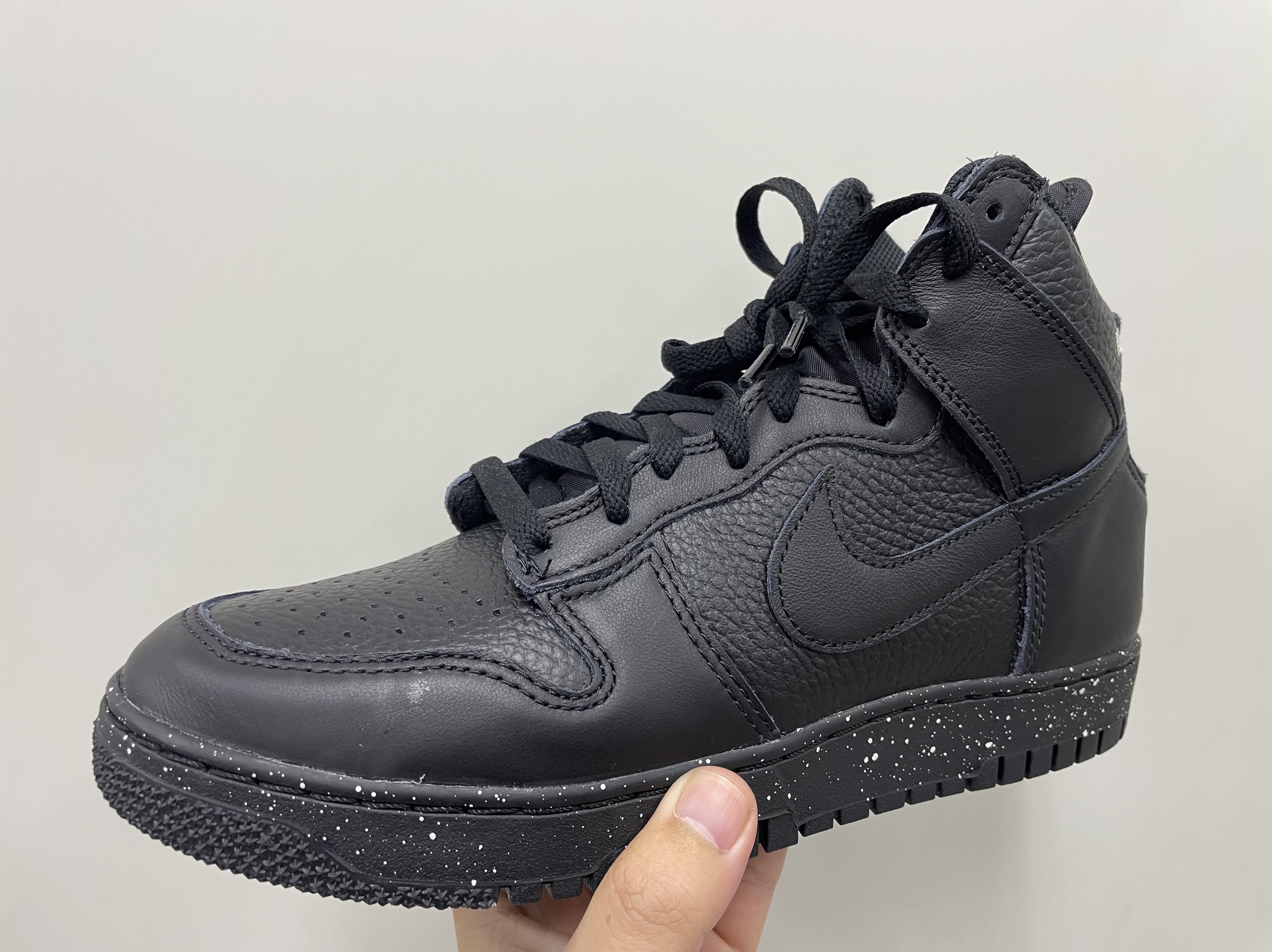 Nike x Undercover Dunk High 1985 Black 착용 스타일 - 1