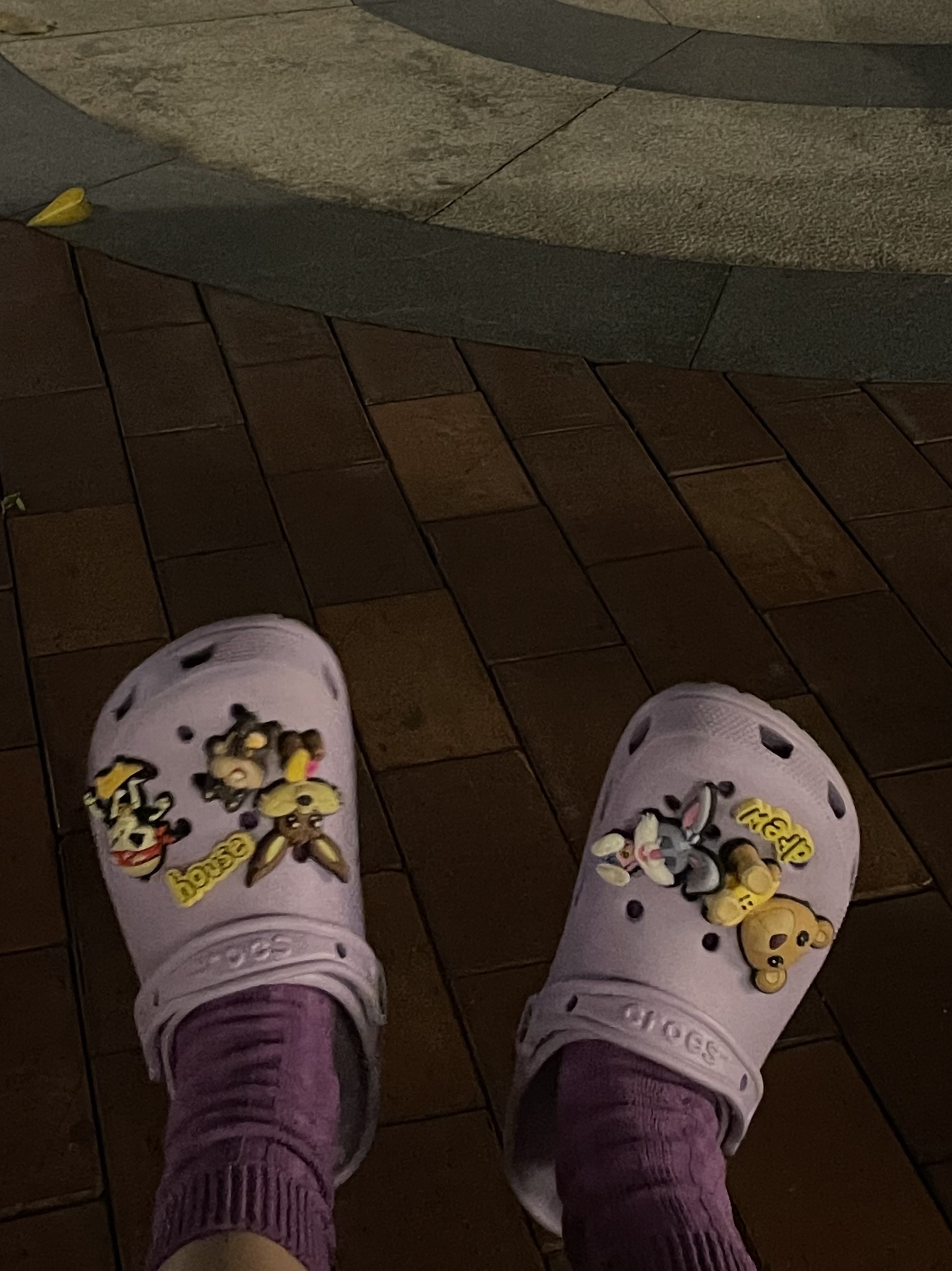 Crocs x Justin Bieber x Drew Classic Clog Lavender 착용 스타일 - 5
