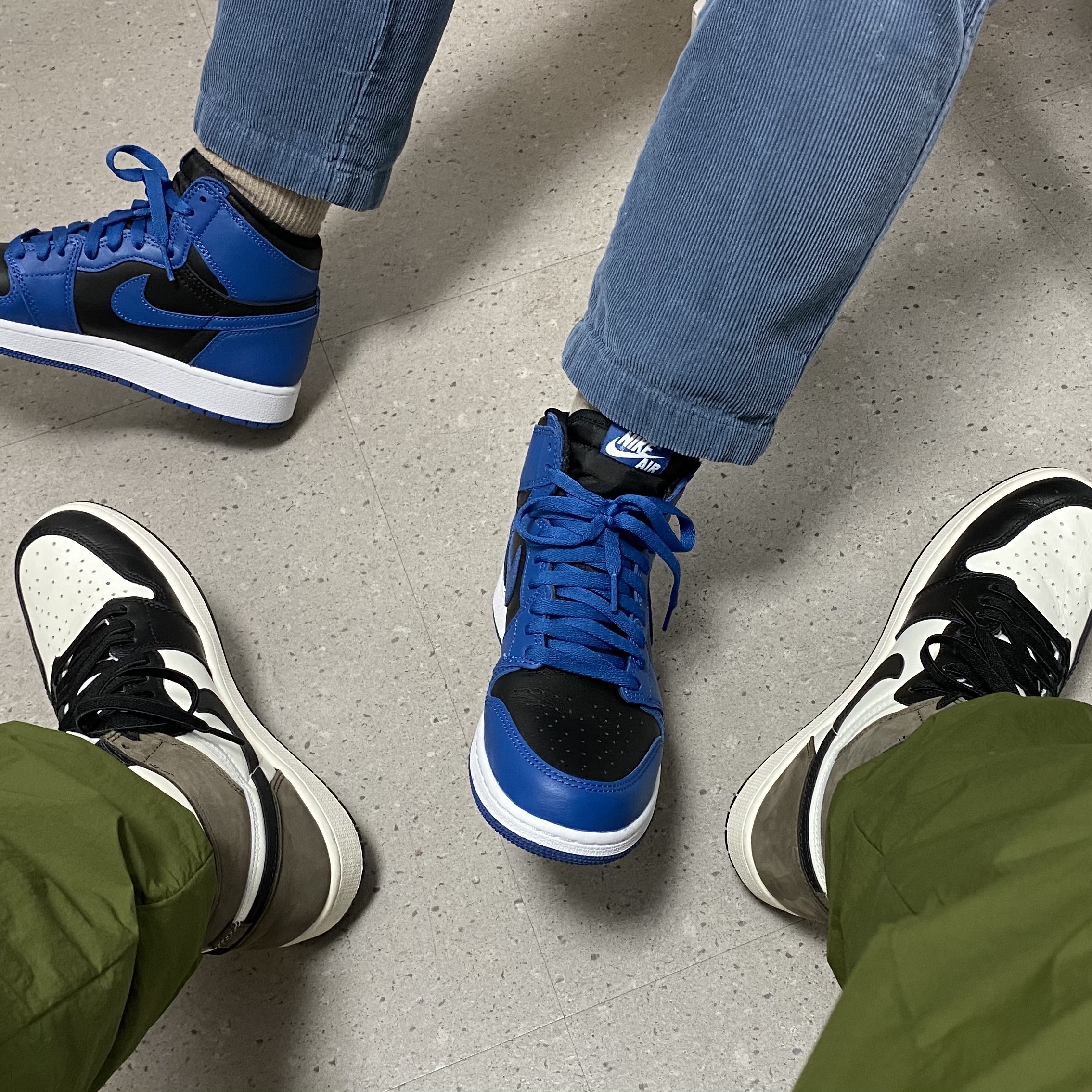 Jordan 1 Retro High OG Black Mocha, Jordan 1 Retro High OG Dark Marina Blue 착용 스타일