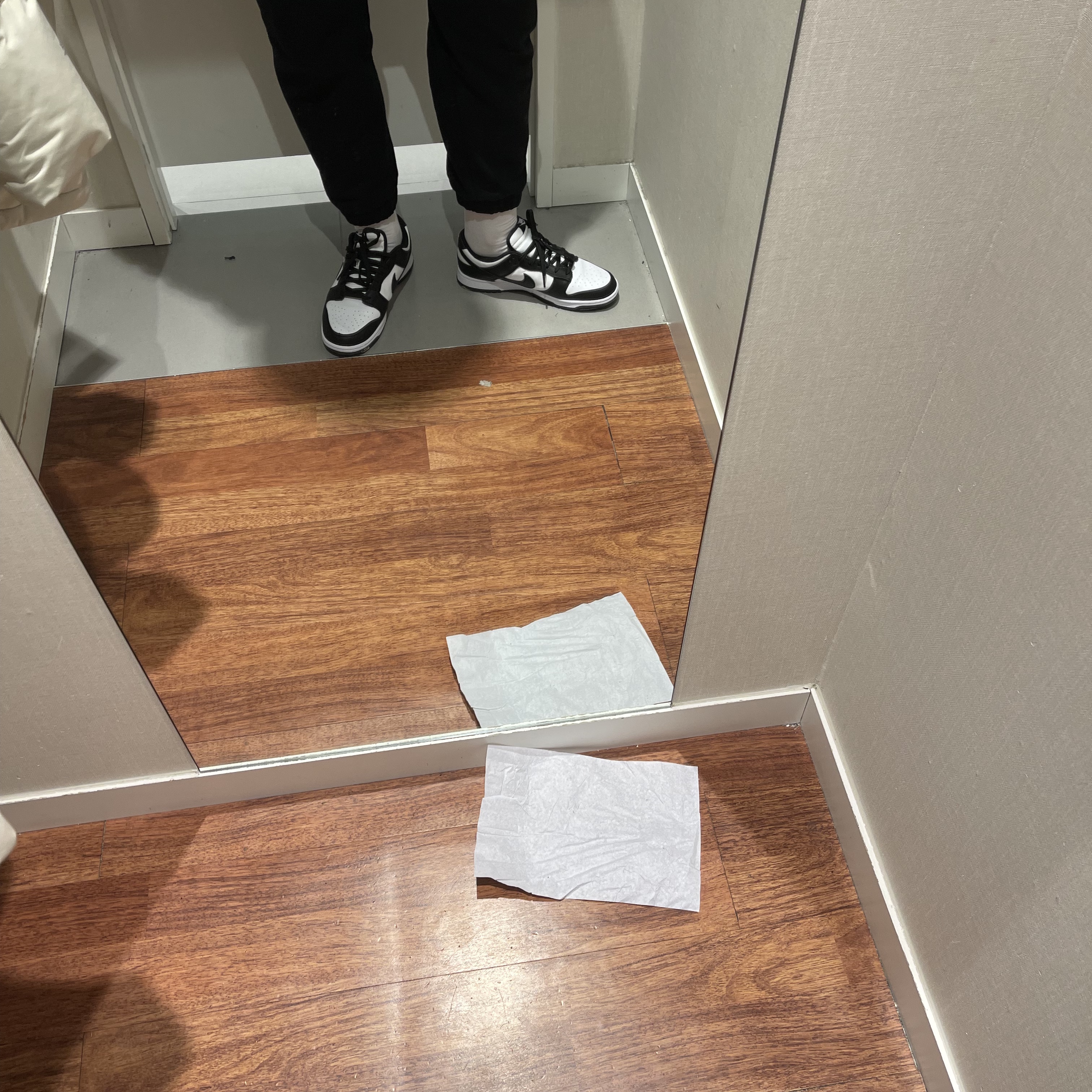 Nike Dunk Low Retro Black 착용 스타일
