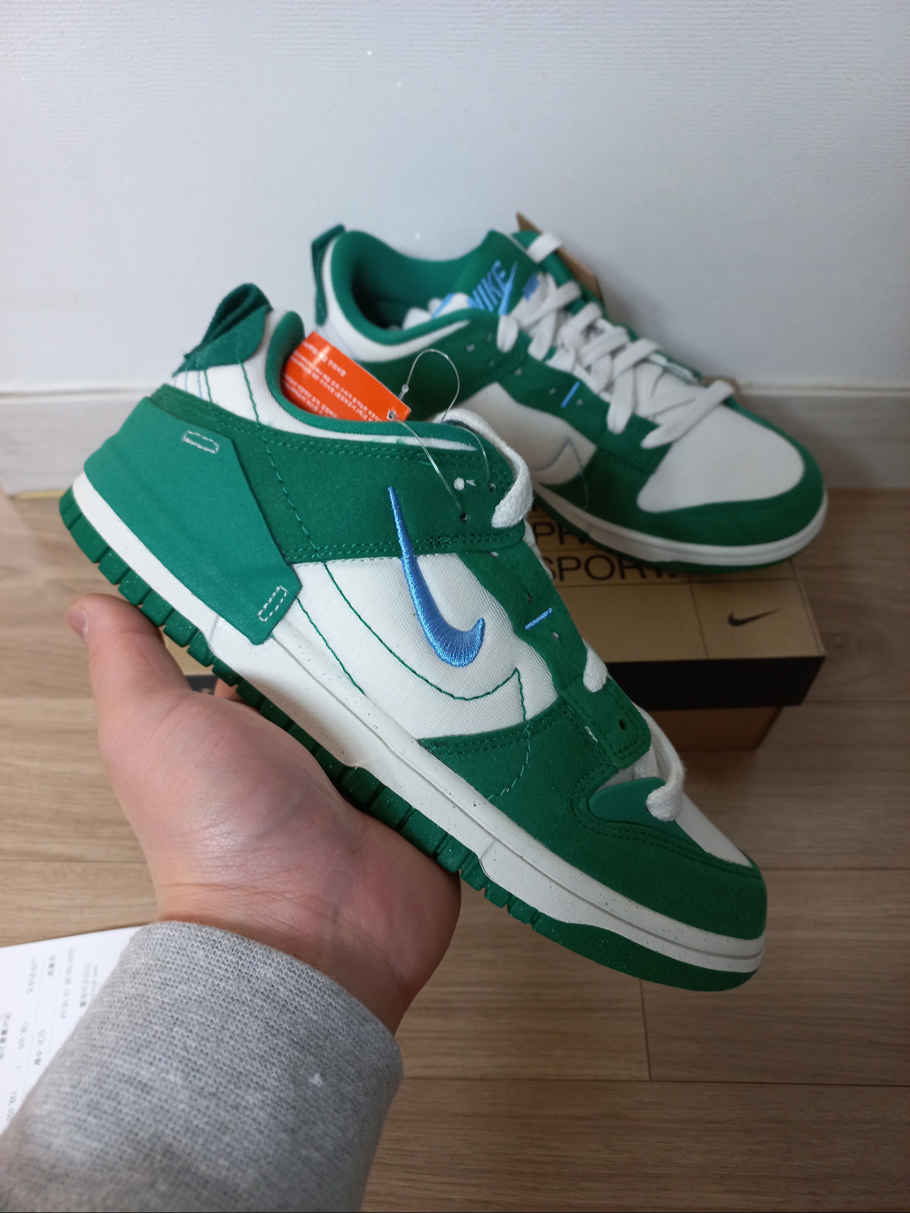 (W) Nike Dunk Low Disrupt 2 Phantom University Blue 착용 스타일 - 1