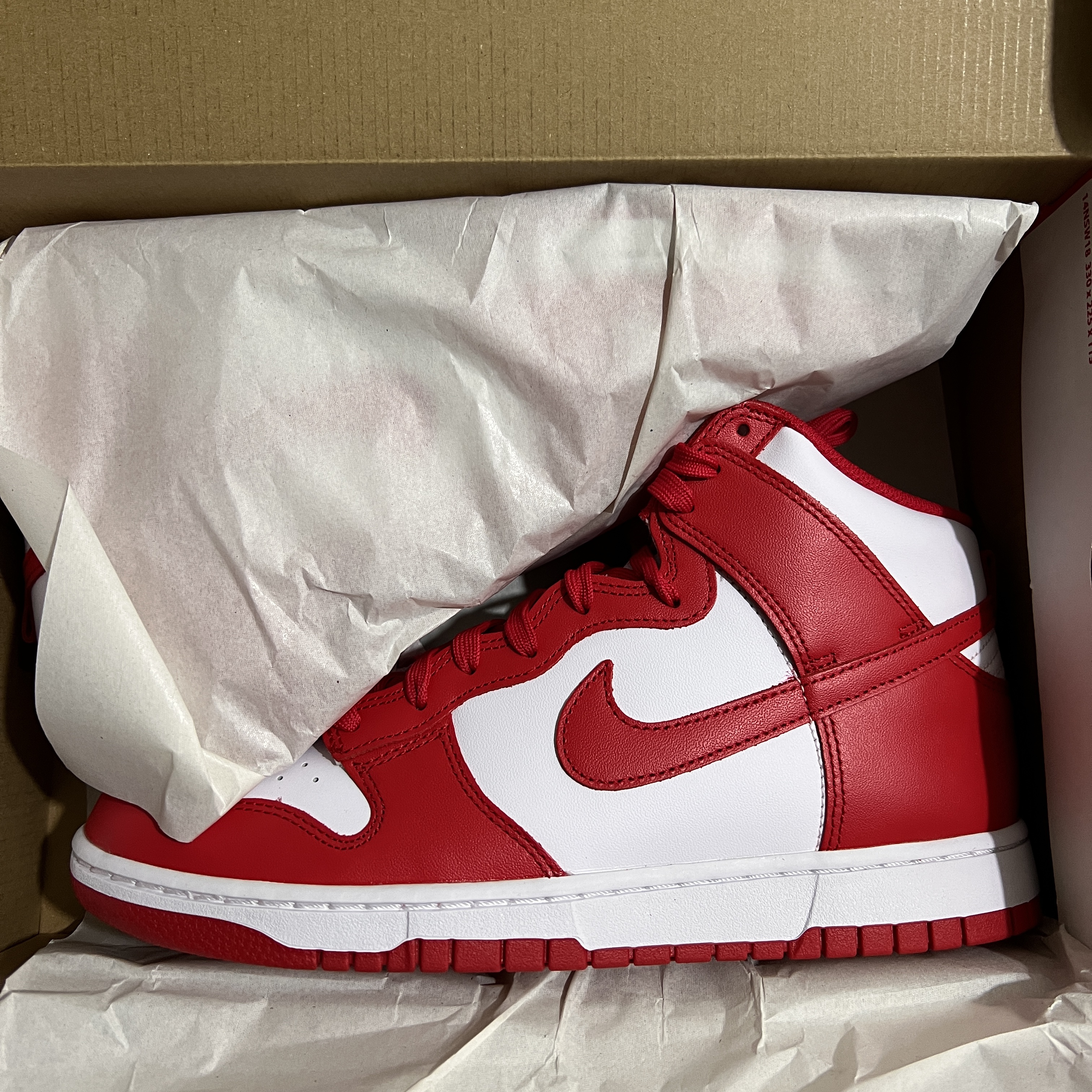 Nike Dunk High Retro Championship White and Red 착용 스타일 - 2