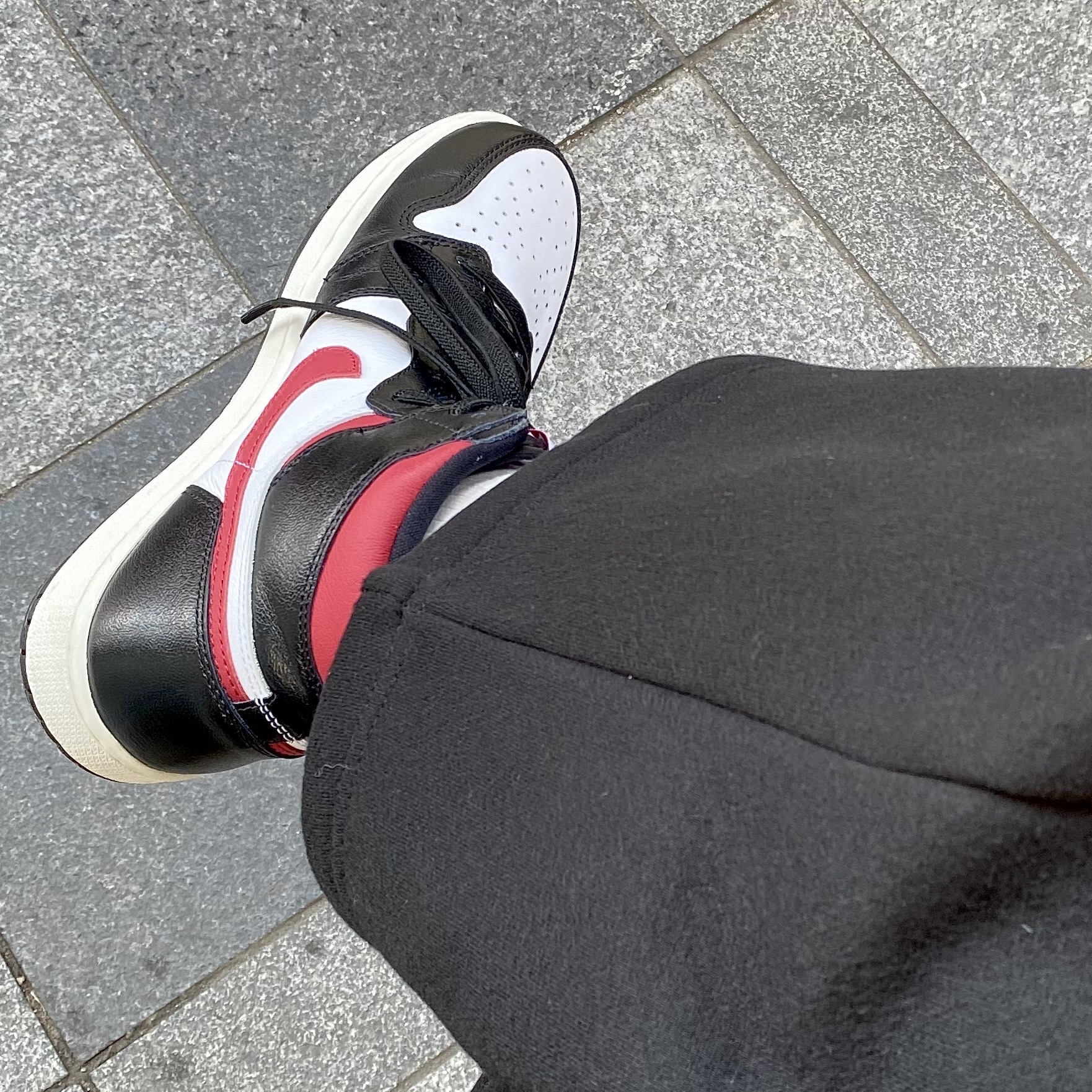 Jordan 1 Retro High OG Gym Red 착용 스타일 - 1