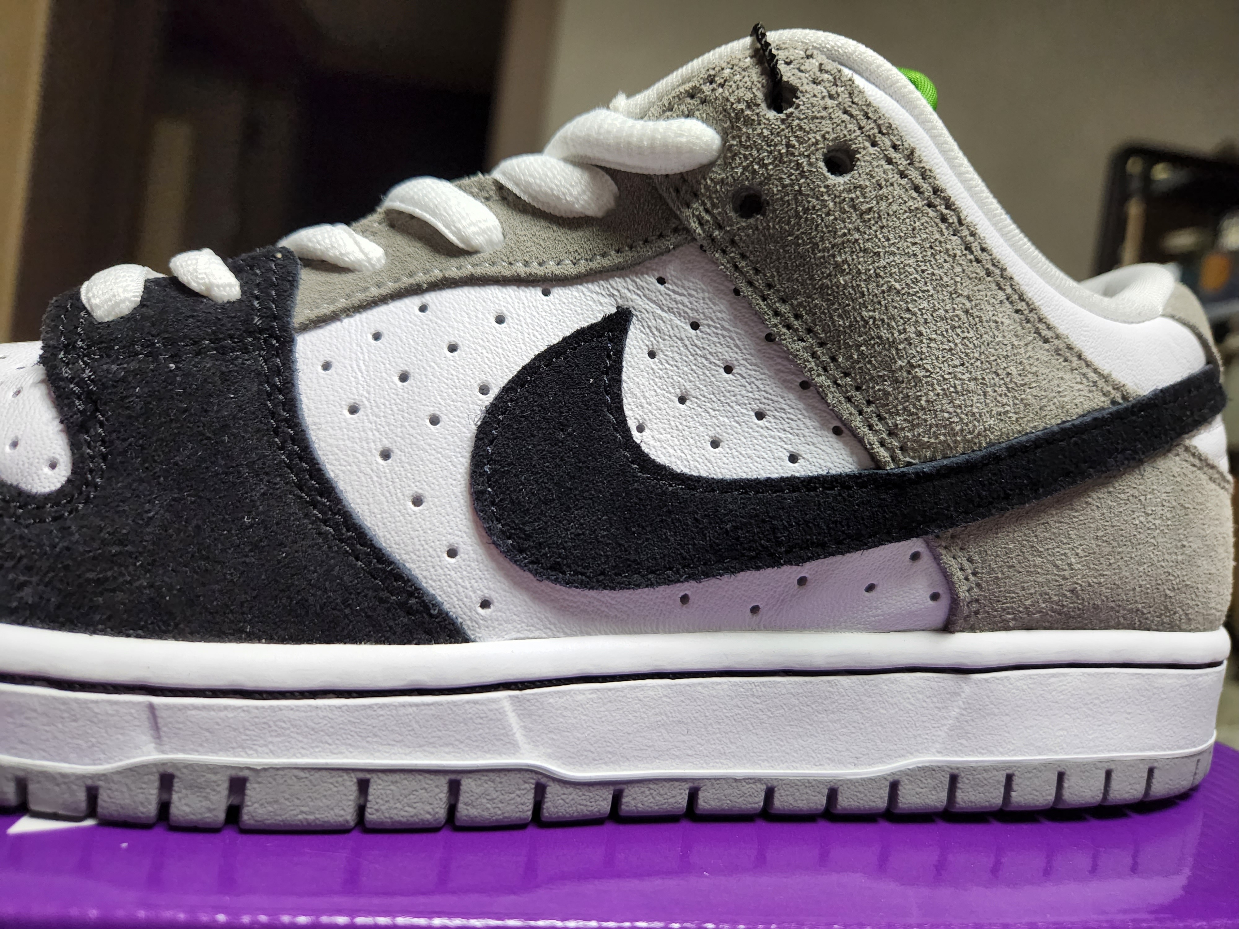 Nike SB Dunk Low Pro Chlorophyll 착용 스타일 - 3