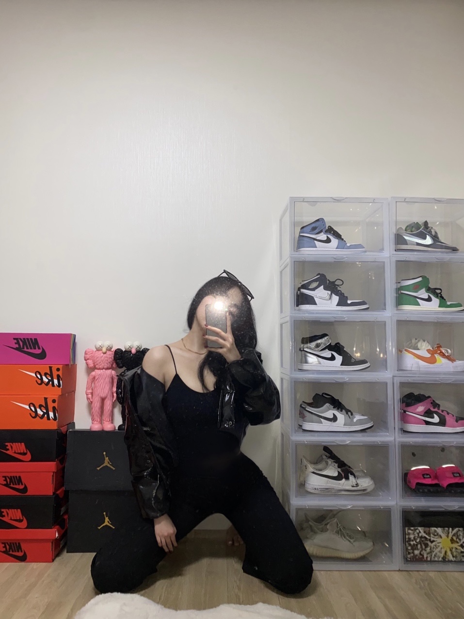 Adidas Yeezy Boost 350 V2 Sesame 2018, Nike x Peaceminusone Air Force 1 Low Para-Noise 2.0 착용 스타일 - 1