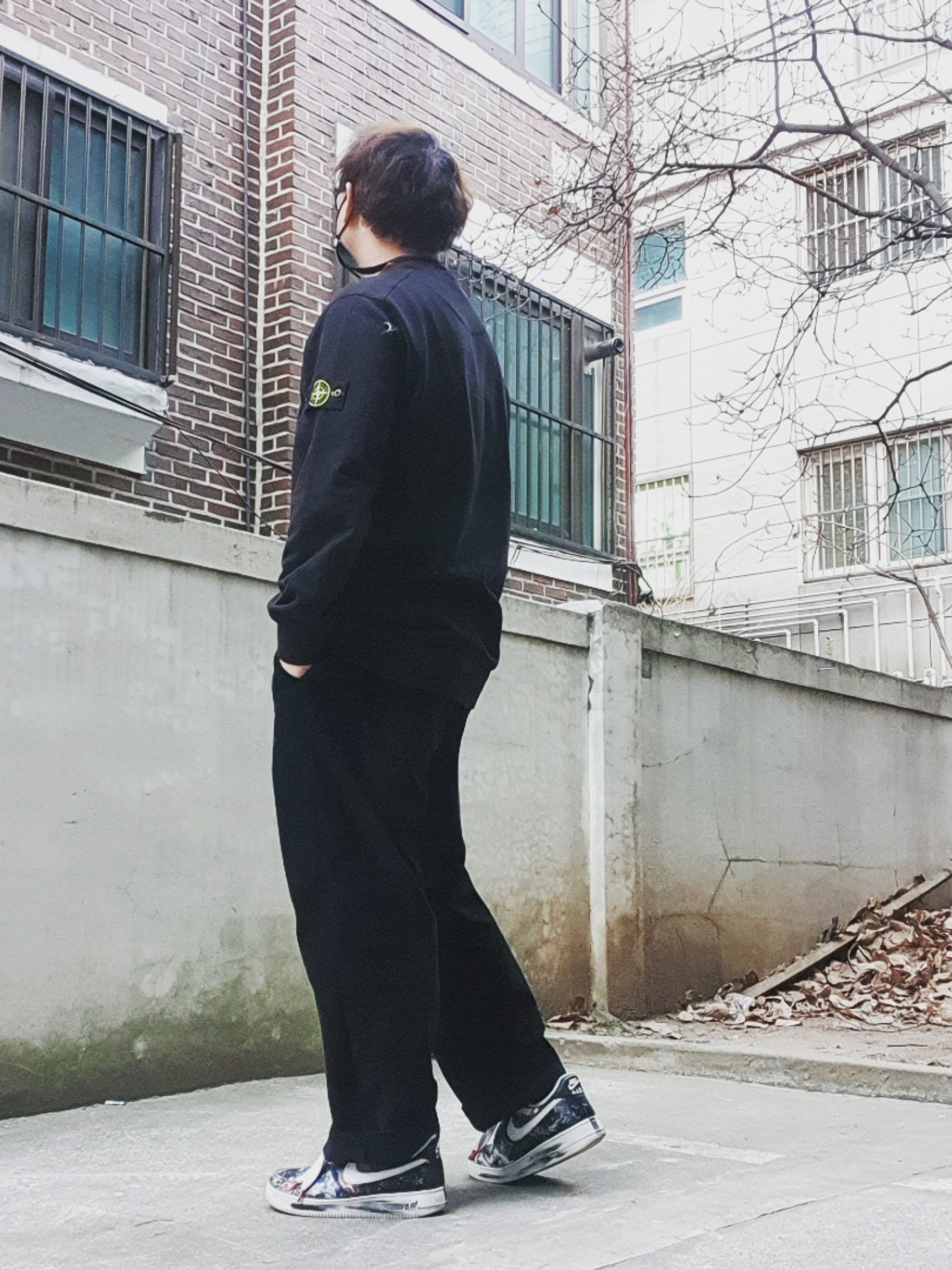 Stone Island 63020 Crewneck Sweatshirt Black - 21FW, Nike x Peaceminusone Air Force 1 Low Para-Noise 착용 스타일