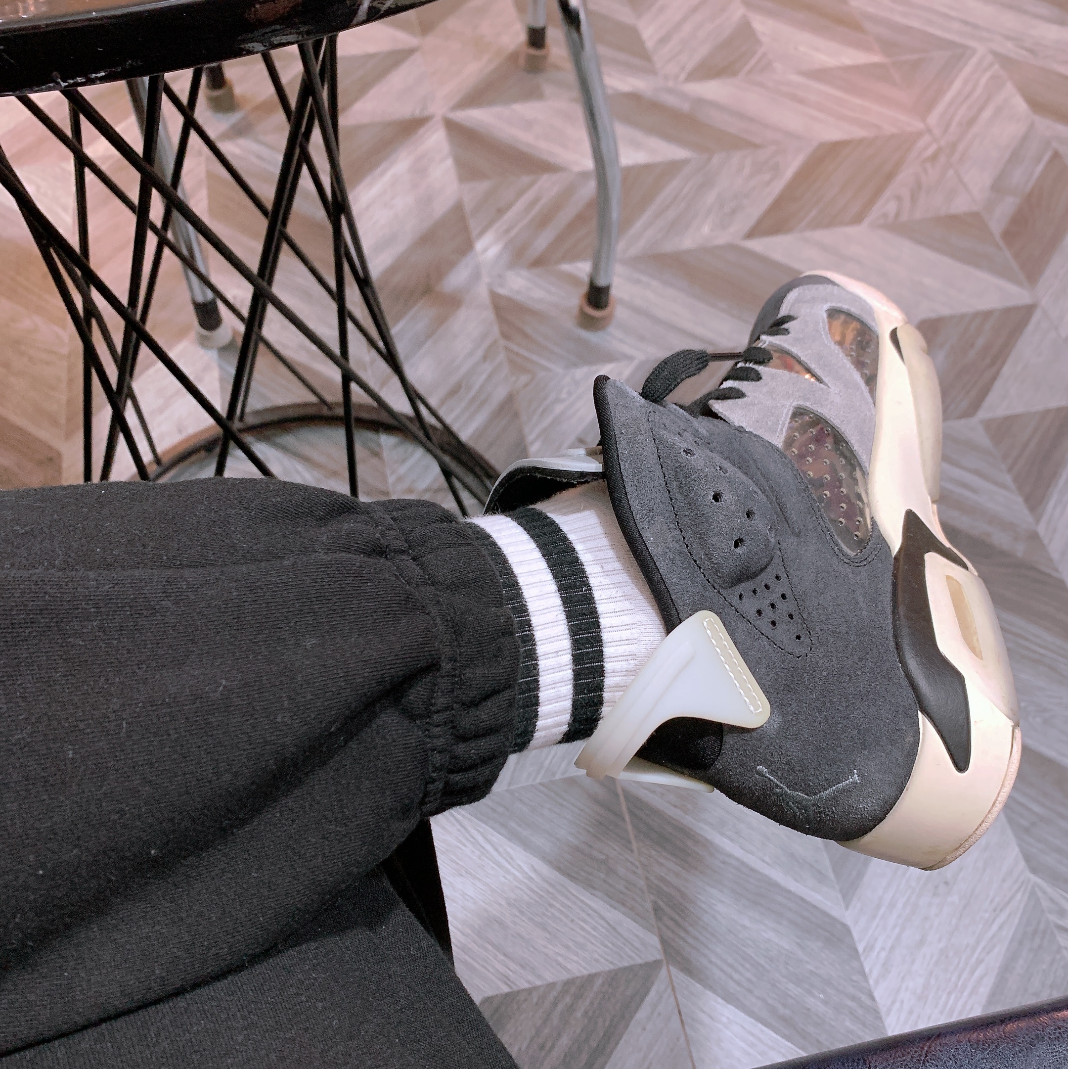 (W) Jordan 6 Retro Tech Chrome 착용 스타일