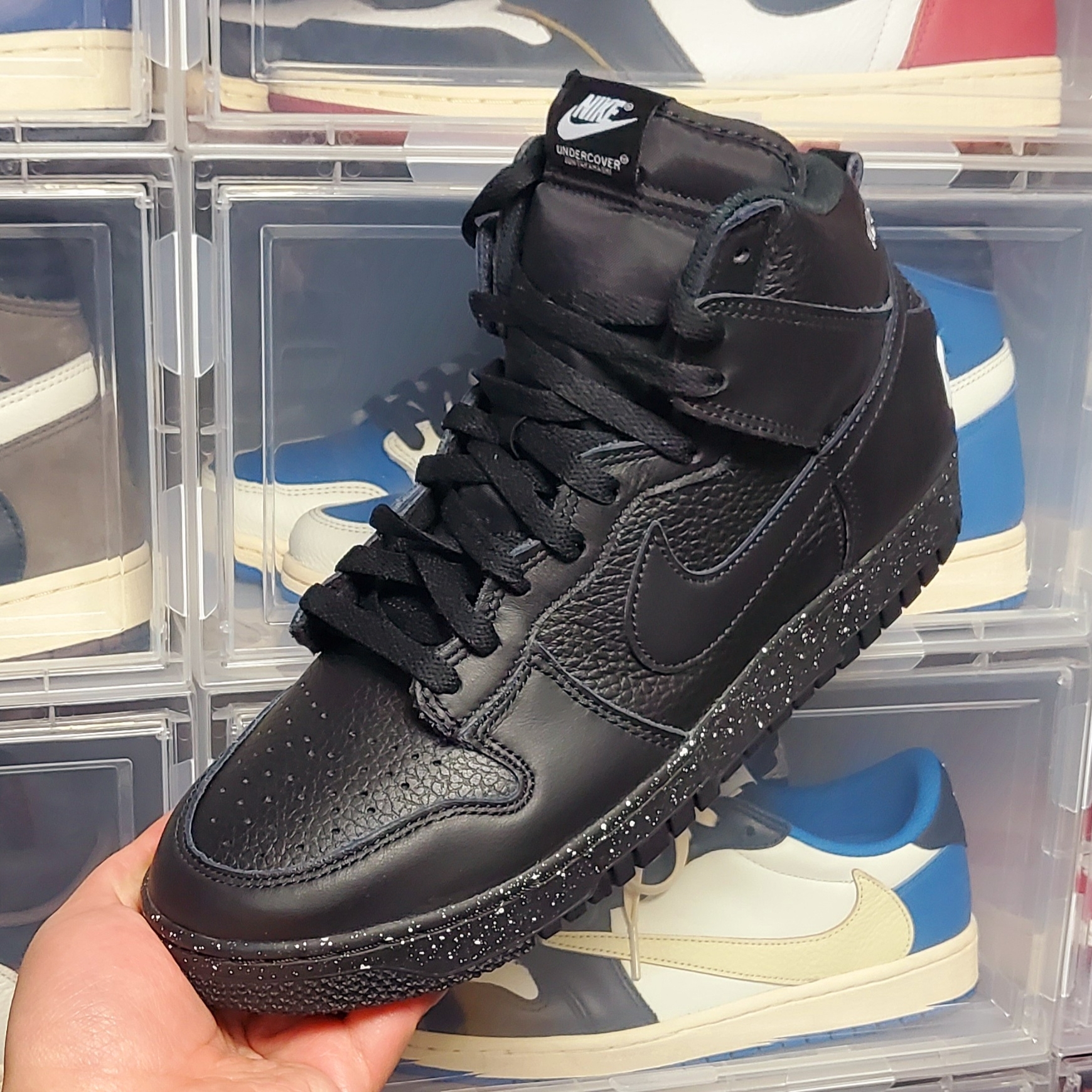 Nike x Undercover Dunk High 1985 Black 착용 스타일 - 1