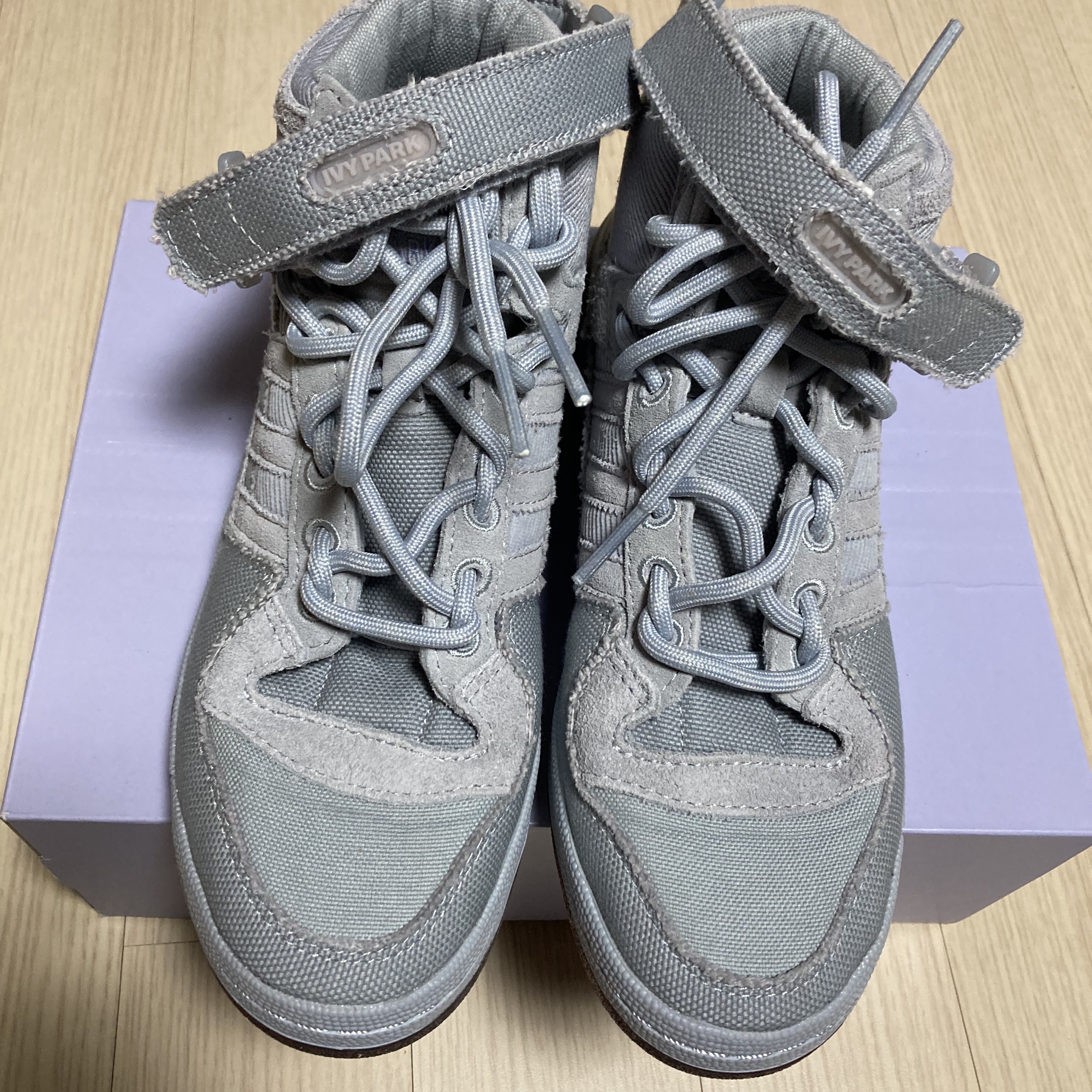 Adidas x Beyonce Ivy Park Forum Mid Rodeo 착용 스타일 - 3