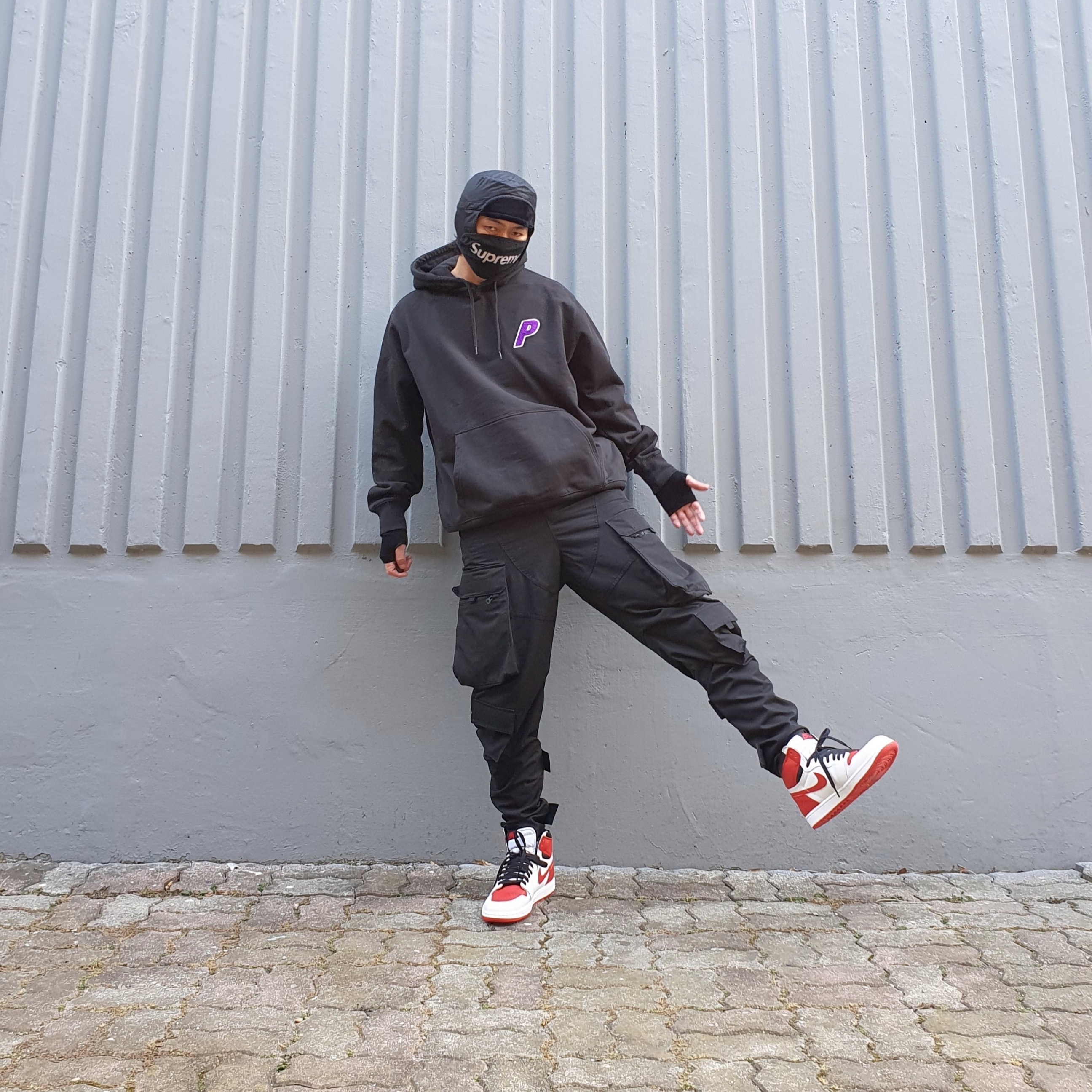 Palace Tri-Chenille Hood Black - 21FW, Supreme Tech Trooper Black - 20FW 착용 스타일 - 3