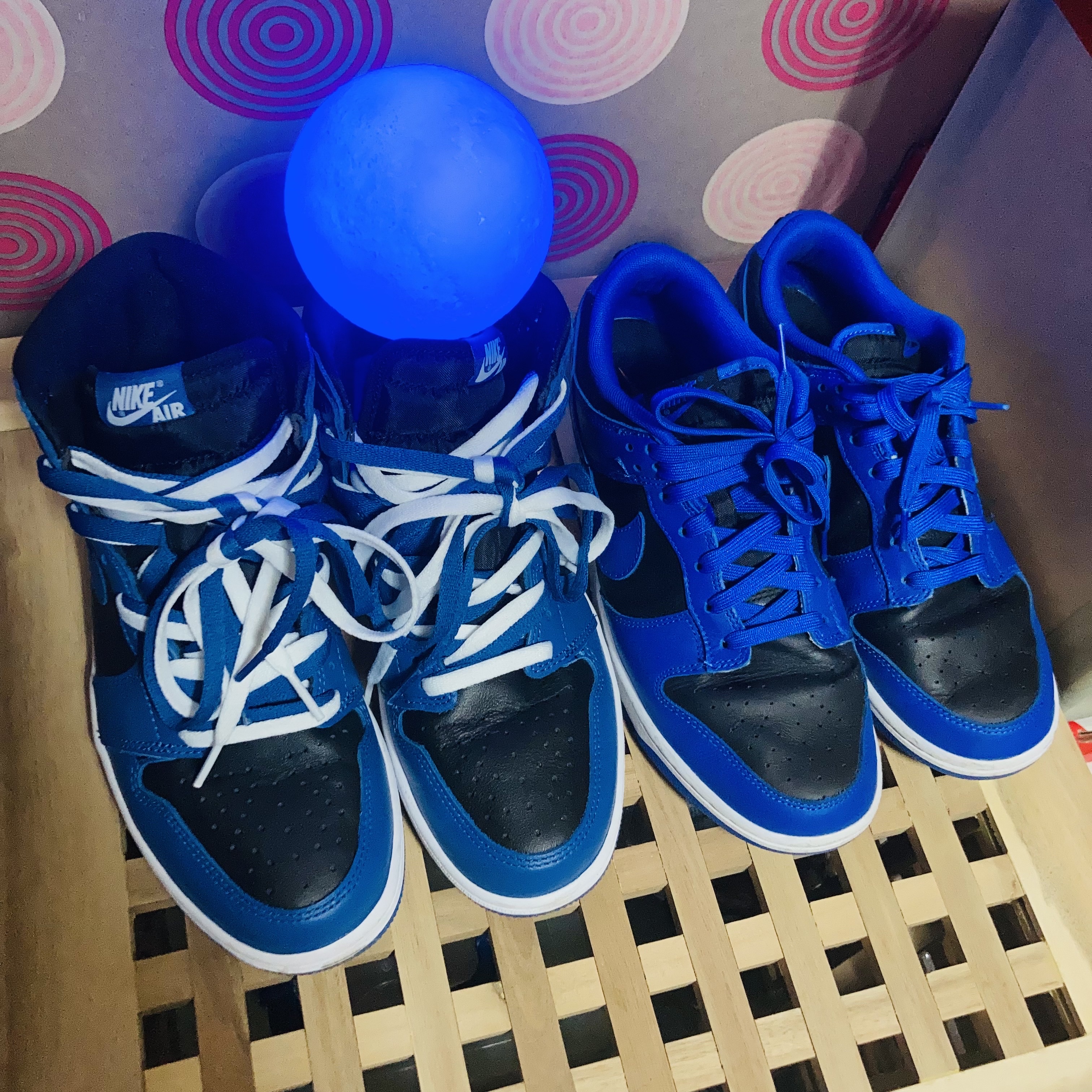 Jordan 1 Retro High OG Dark Marina Blue, Nike Dunk Low Retro Hyper Cobalt 착용 스타일