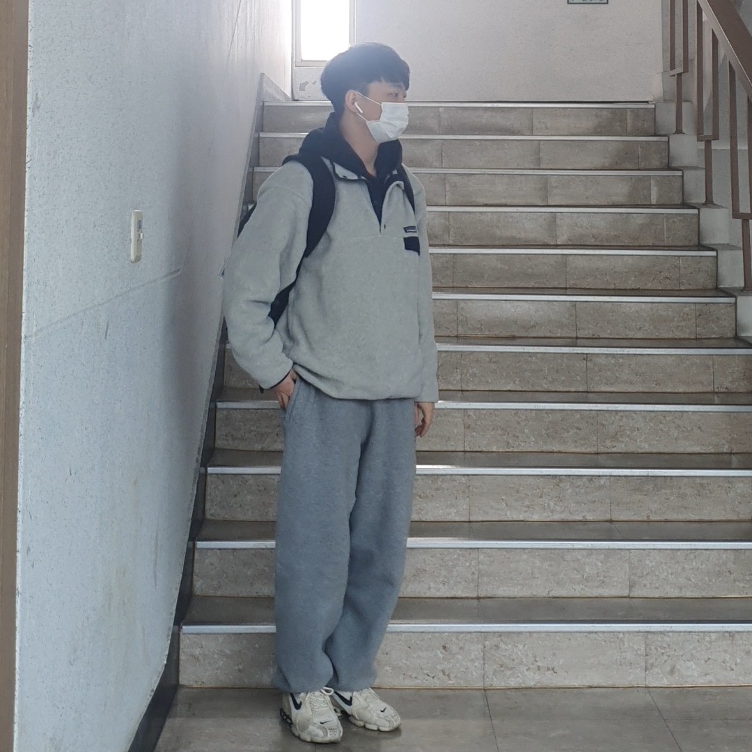 Nike x Stussy Air Zoom Spiridon Cage 2 Fossil, Patagonia Synchilla Snap-T Fleece Pullover Oatmeal Heather 착용 스타일