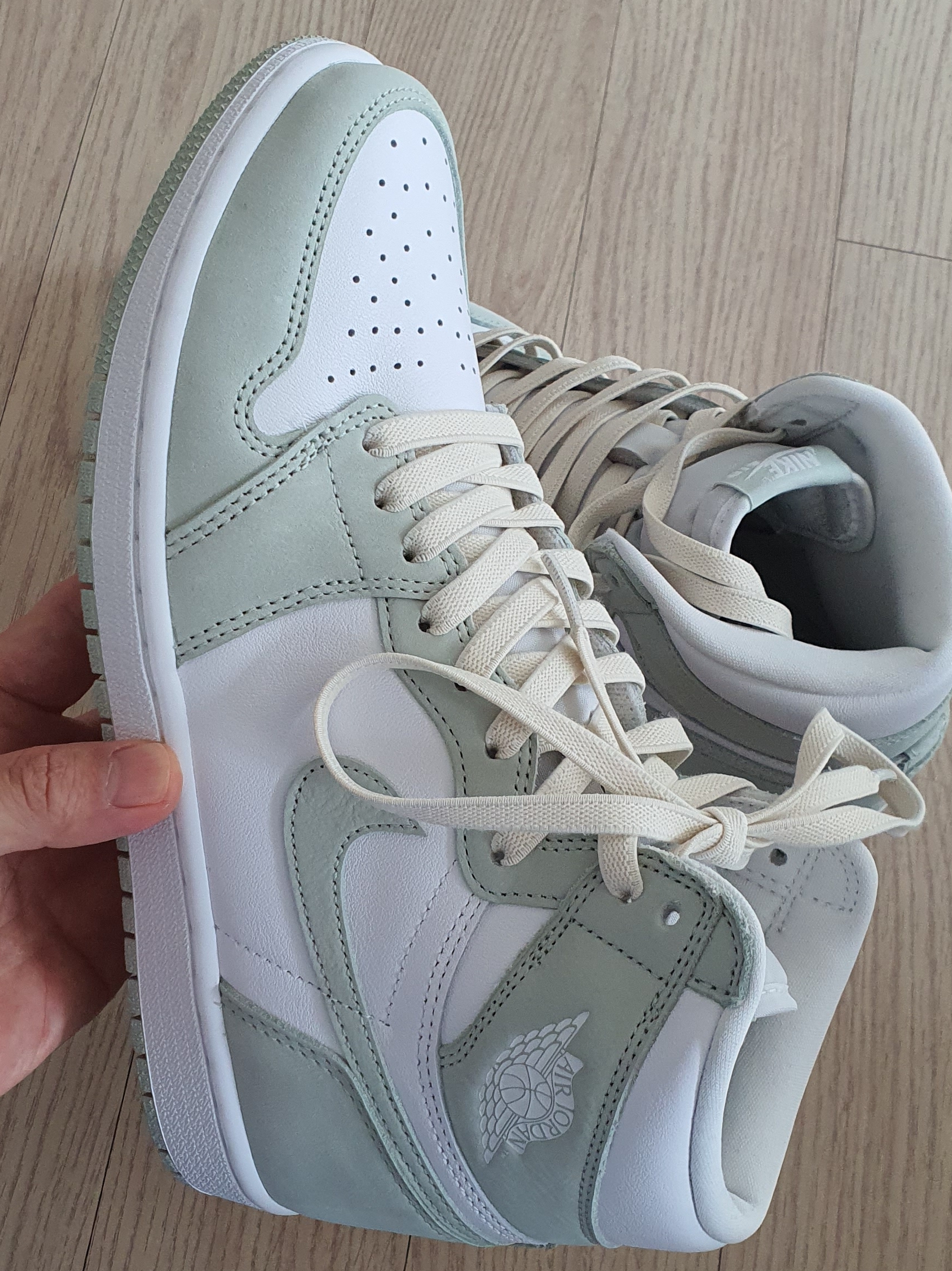 (W) Jordan 1 Retro High OG Seafoam 착용 스타일