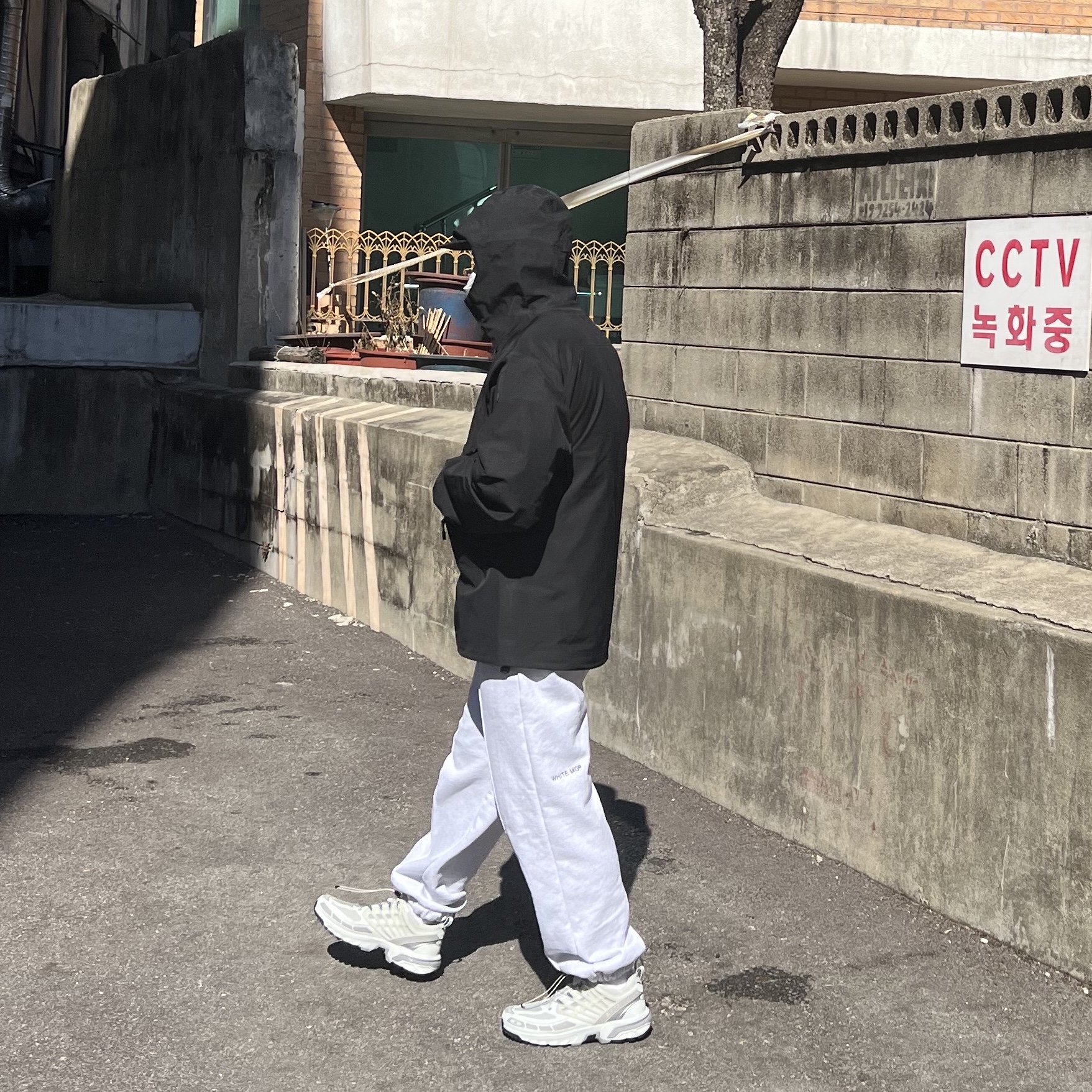 Nike x Drake Nocta NRG Tech Jacket - US/EU, Salomon ACS Pro ADV Metal Frost Grey 착용 스타일 - 1