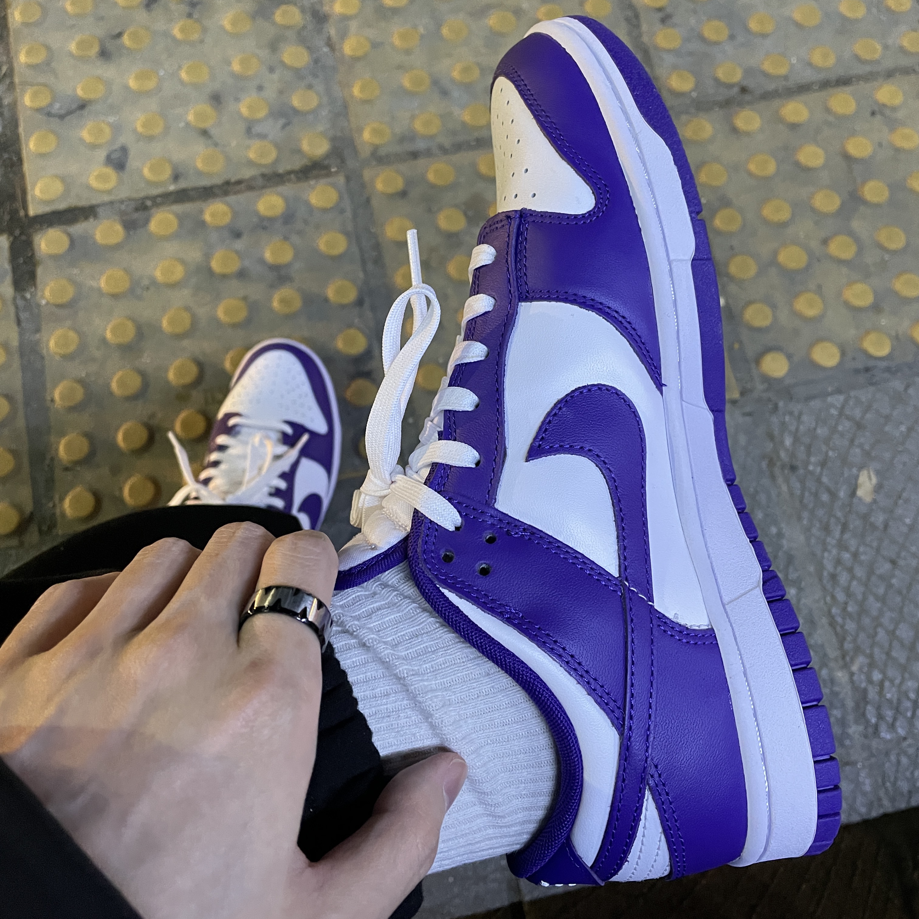 Nike Dunk Low Retro Championship Court Purple 착용 스타일