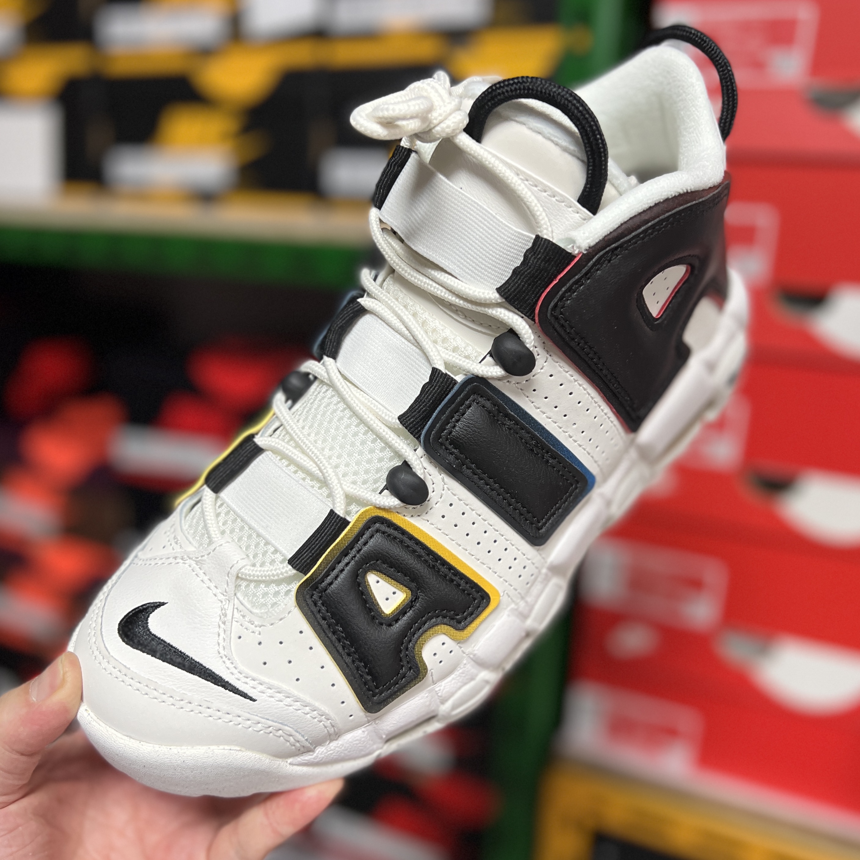 Nike Air More Uptempo 96 Trading Cards 착용 스타일 - 1