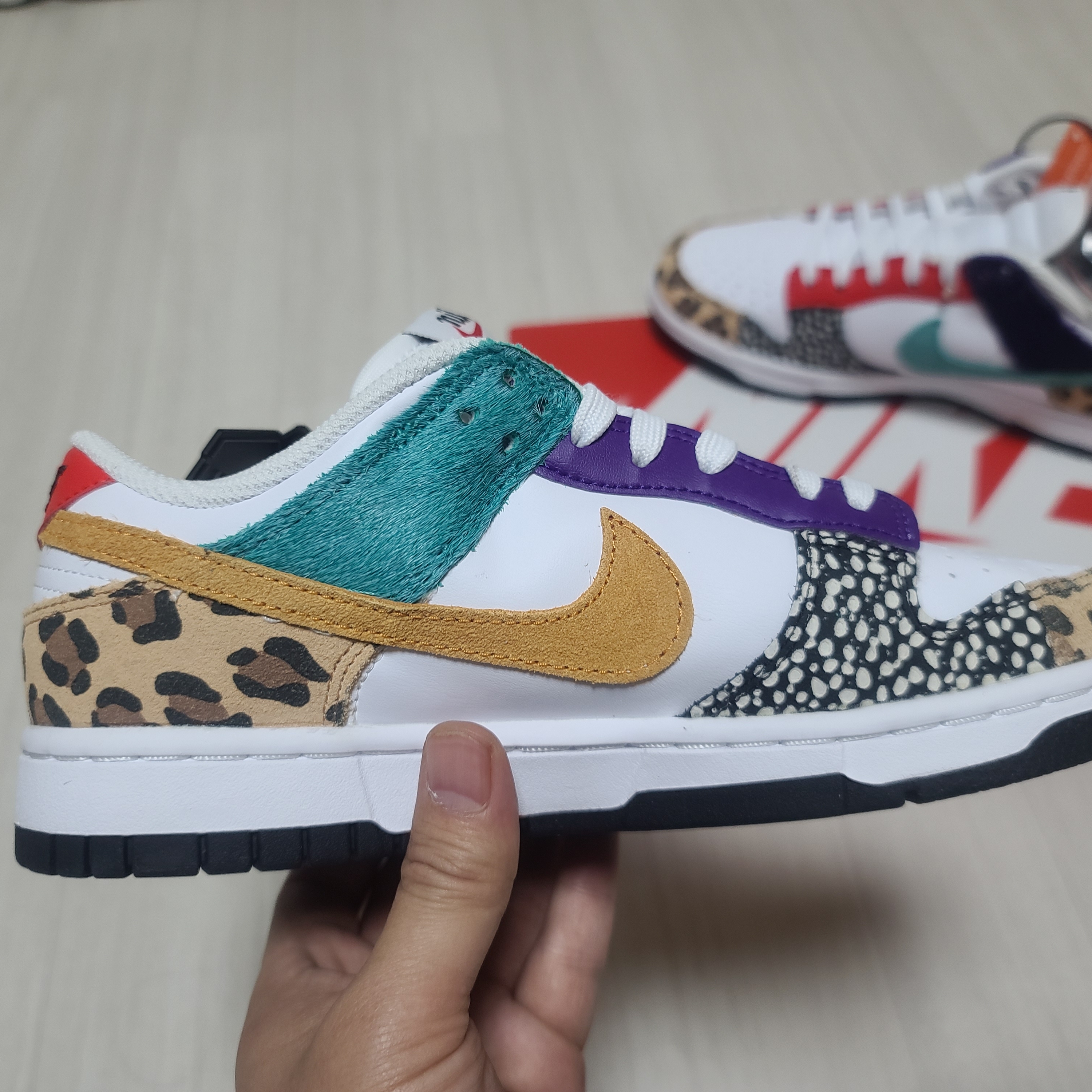 (W) Nike Dunk Low SE Patchwork 착용 스타일 - 2