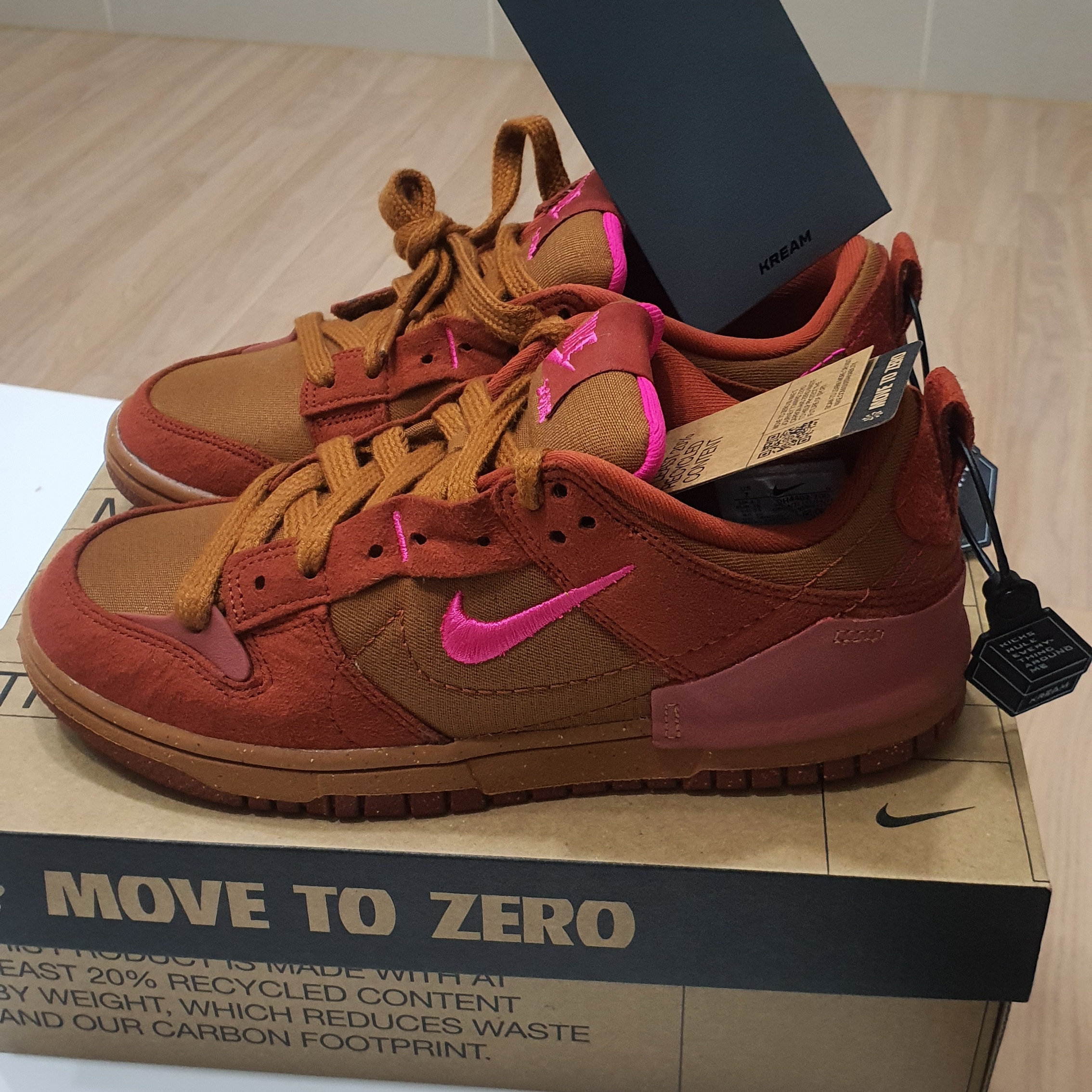 (W) Nike Dunk Low Disrupt 2 Desert Bronze Pink Prime 착용 스타일