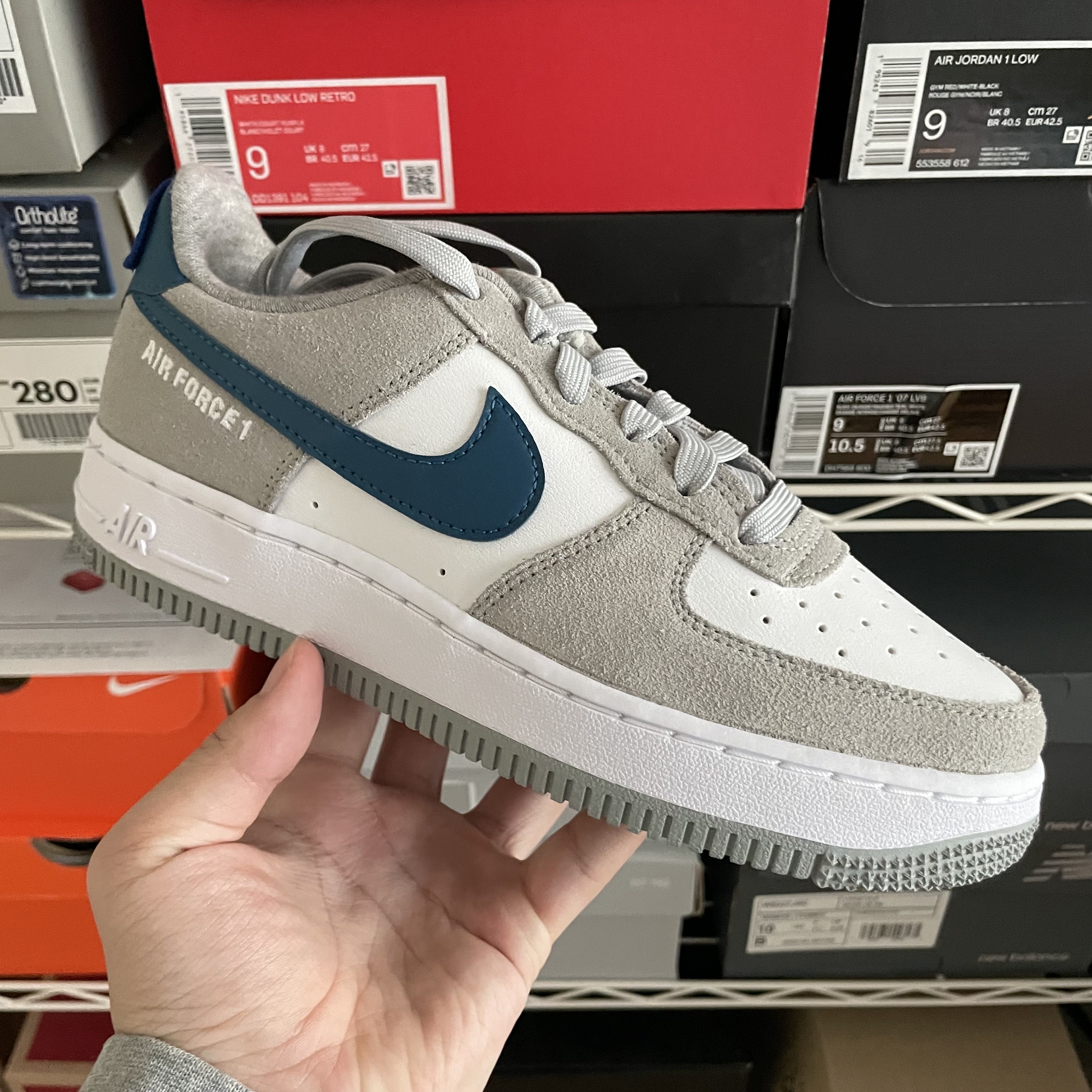 Nike Air Force 1 '07 LV8 Athletic Club Light Smoke Grey Marina, (GS) Nike Air Force 1 LV8 Athletic Club Light Smoke Grey Marina 착용 스타일