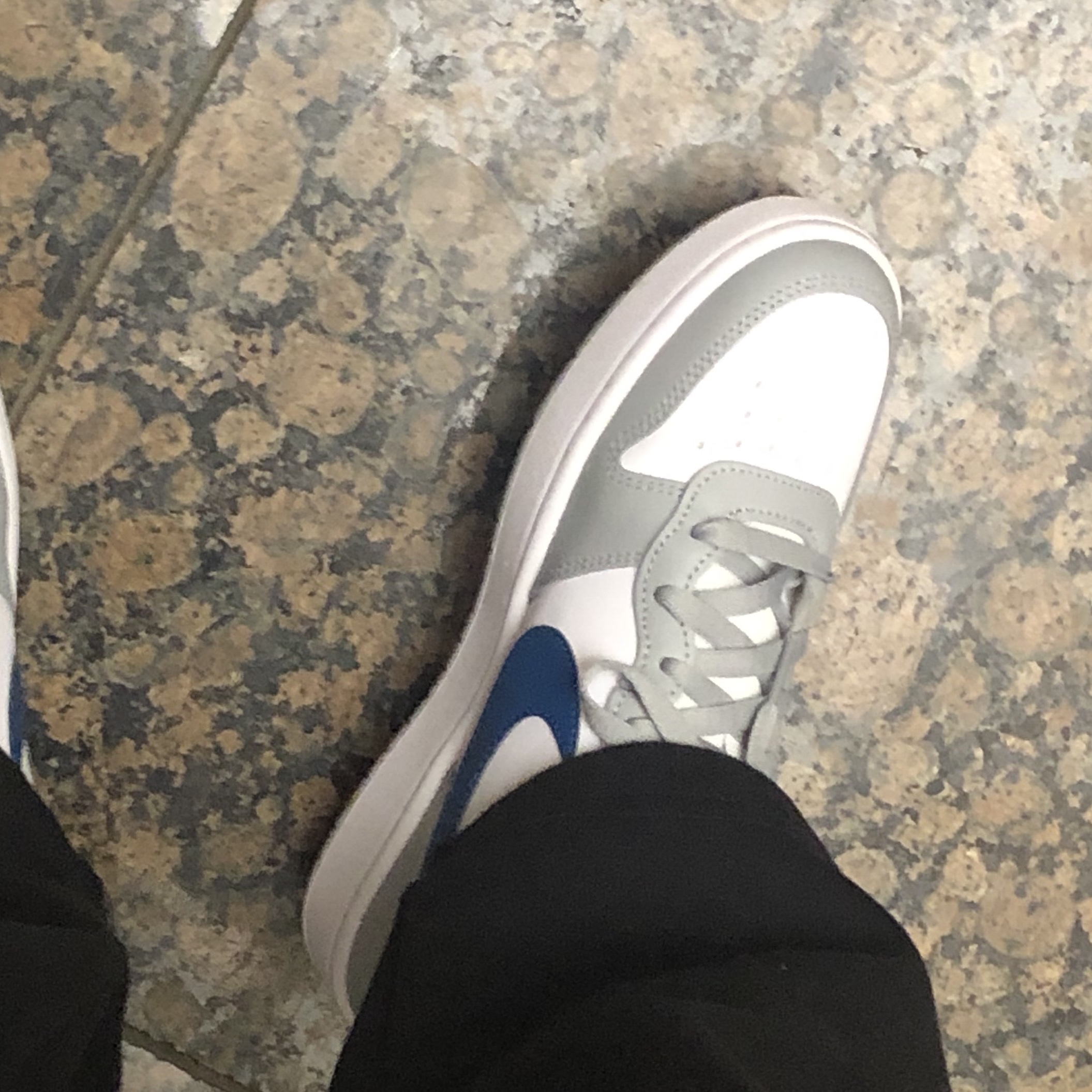 (GS) Nike Court Borough Low 2 Light Smoke Grey 착용 스타일 - 2
