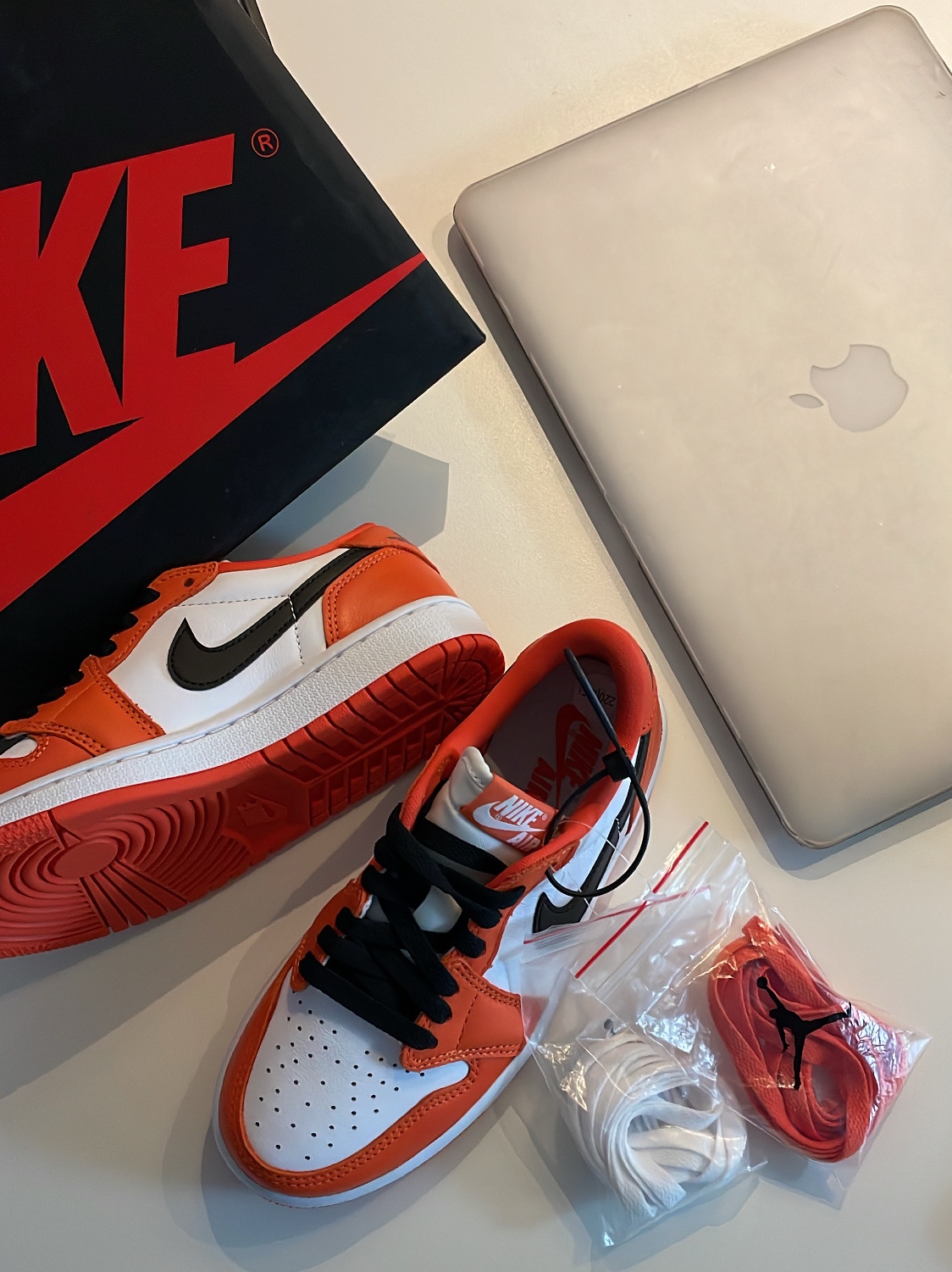 (W) Jordan 1 Low OG Starfish 착용 스타일 - 2