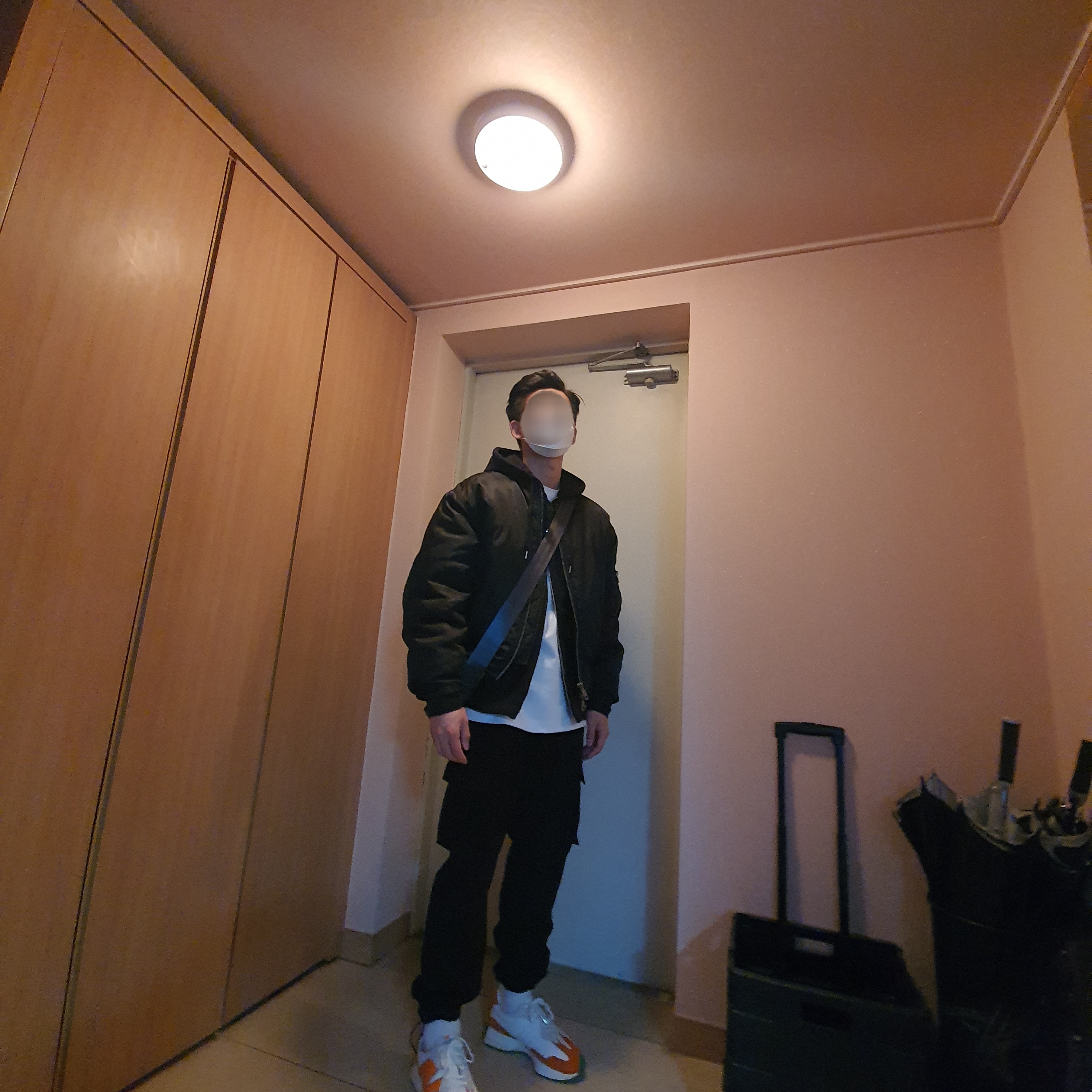 New Balance x Casablanca 327 Idealist Orange 착용 스타일 - 2