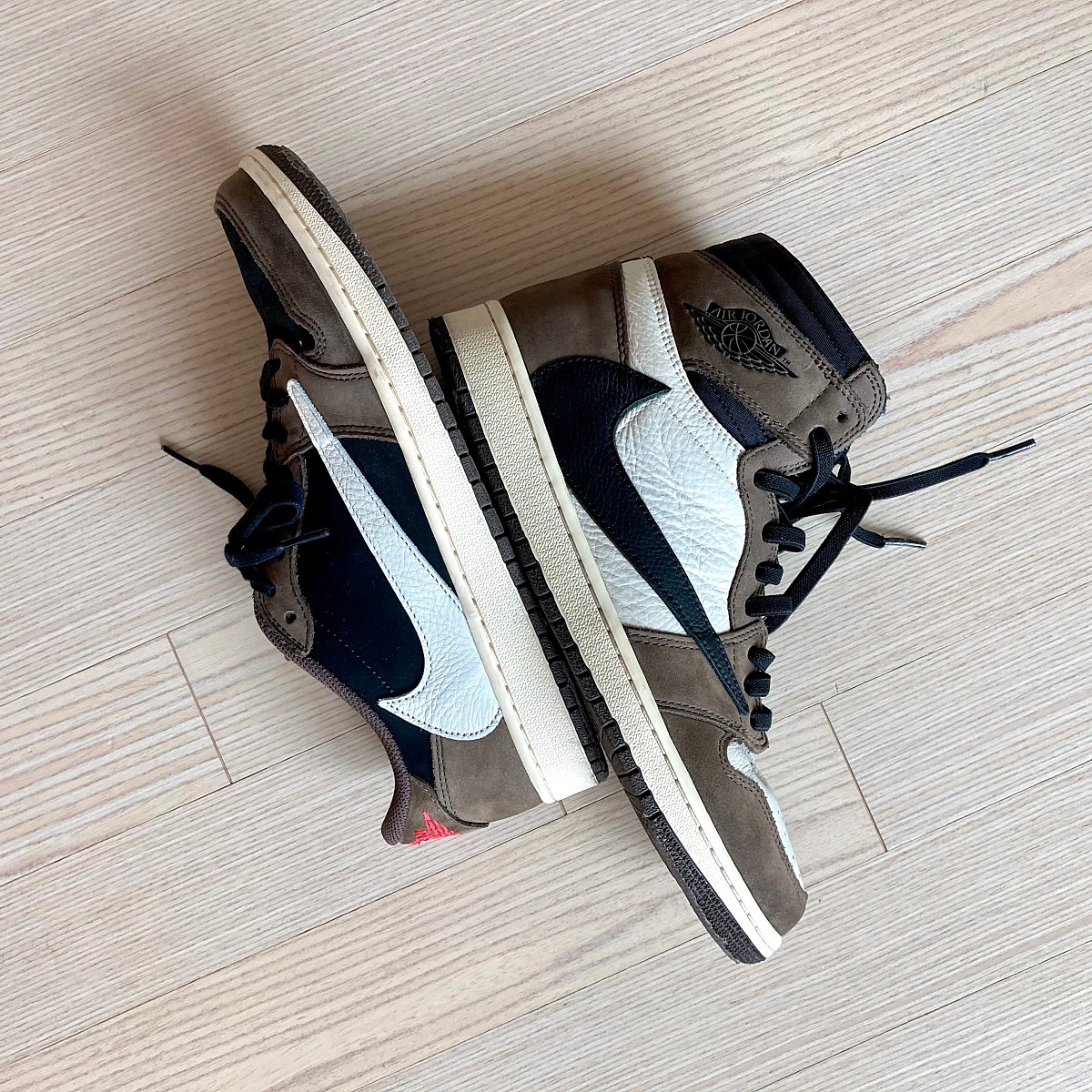 Jordan 1 x Travis Scott Retro High OG SP Mocha, Jordan 1 x Travis Scott Retro Low OG SP Mocha 착용 스타일