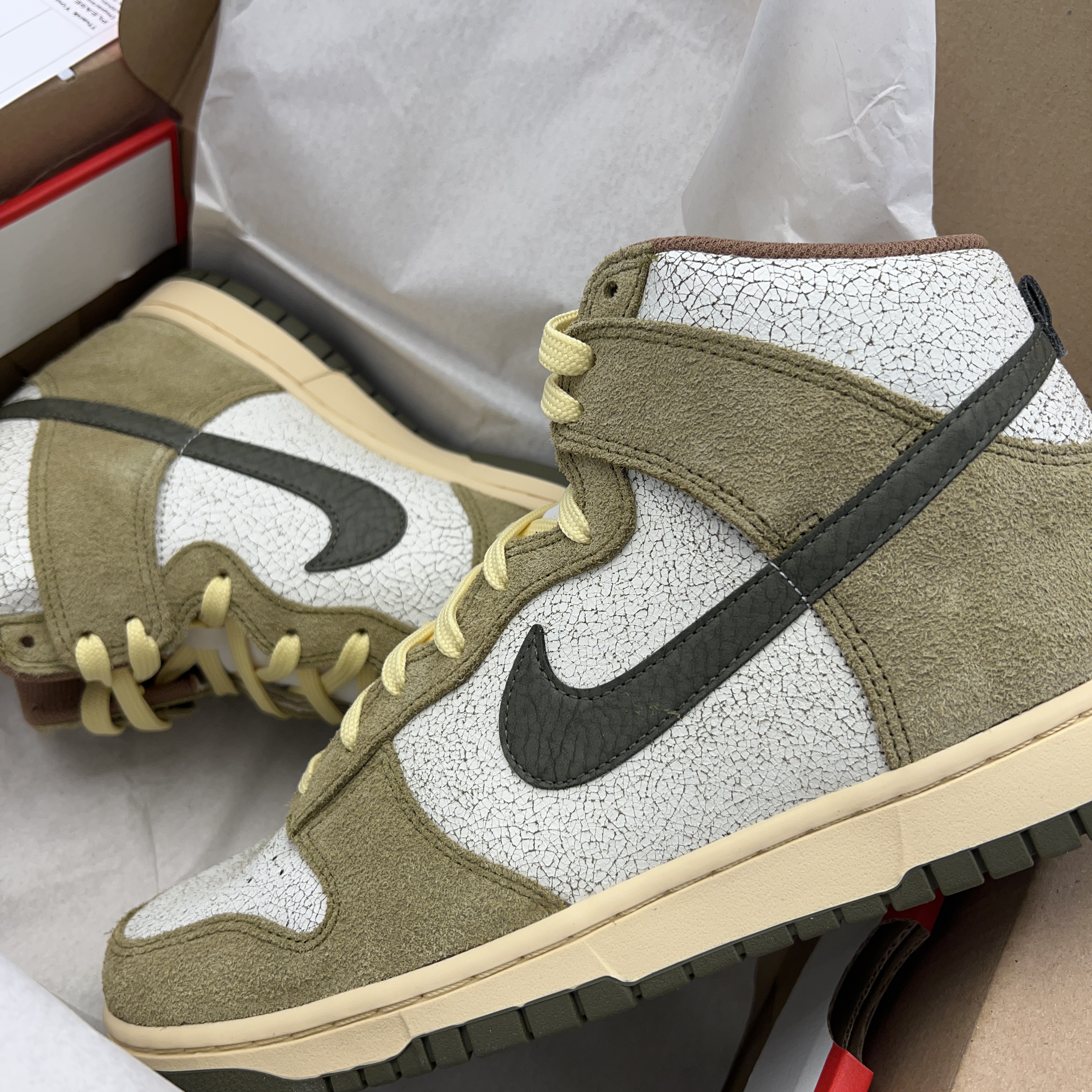 Nike Dunk High Re-Raw Coriander 착용 스타일