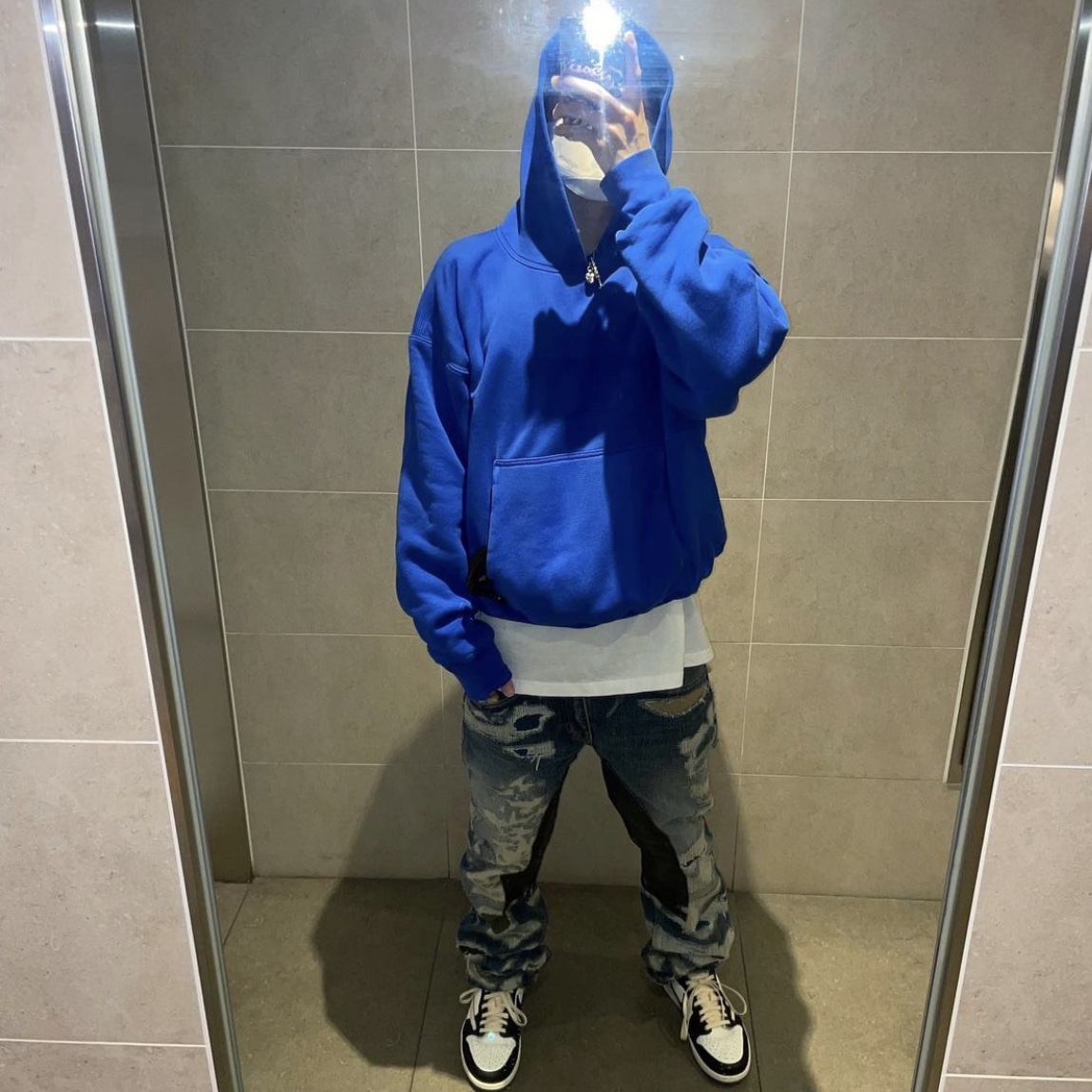 Yeezy Gap Hoodie Blue, Jordan 1 x Travis Scott x Fragment Retro Low OG SP Military Blue 착용 스타일