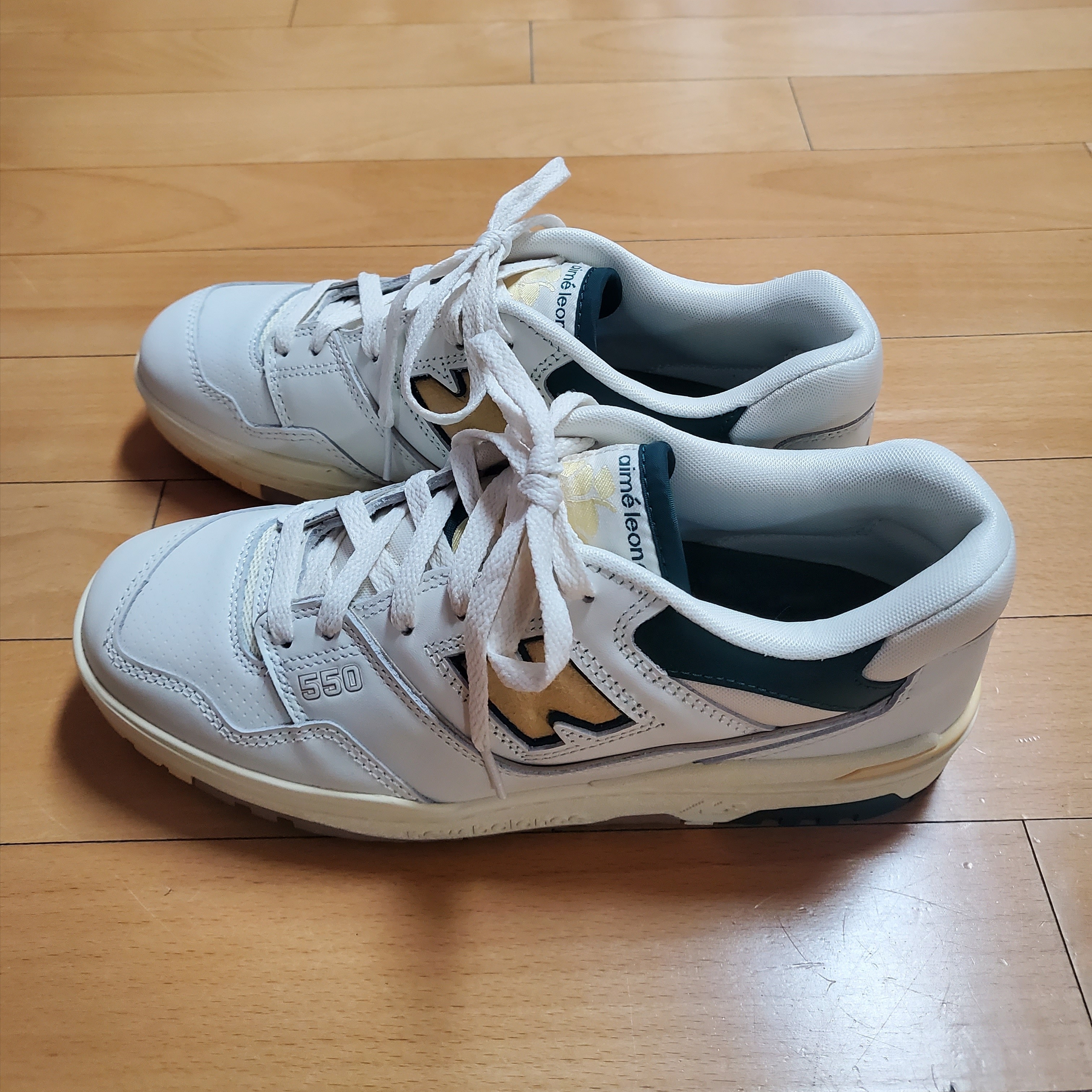 New Balance x Aime Leon Dore 550 Green Yellow 착용 스타일 - 2