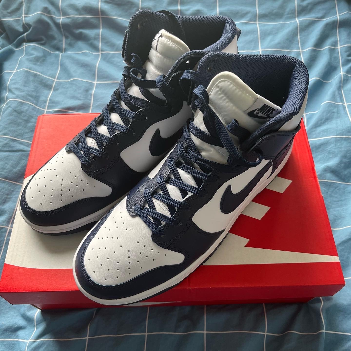 Nike Dunk High Retro Championship Navy 착용 스타일 - 2
