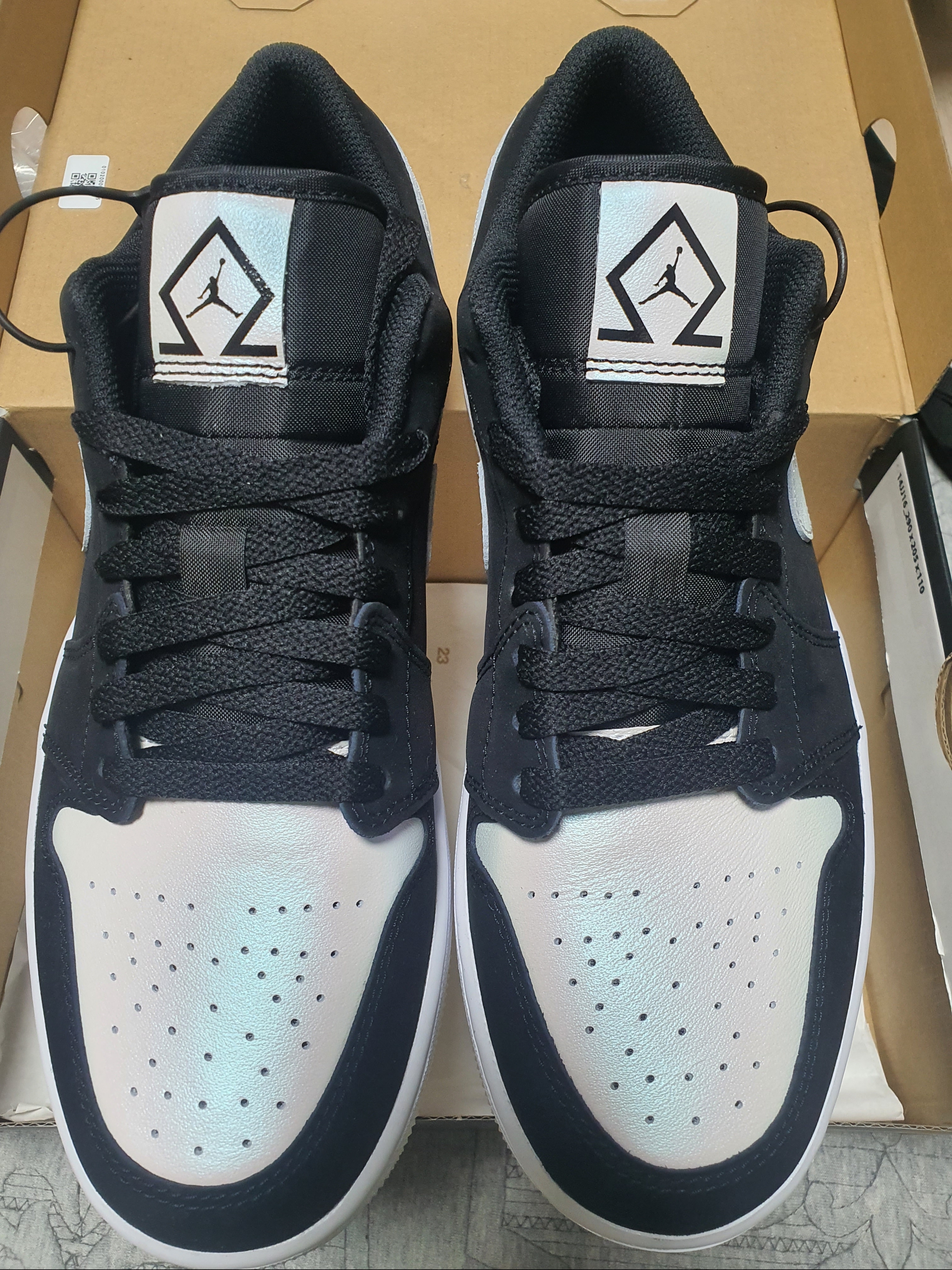 Jordan 3 Retro Cardinal Red, Jordan 1 Low SE Diamond 착용 스타일 - 4