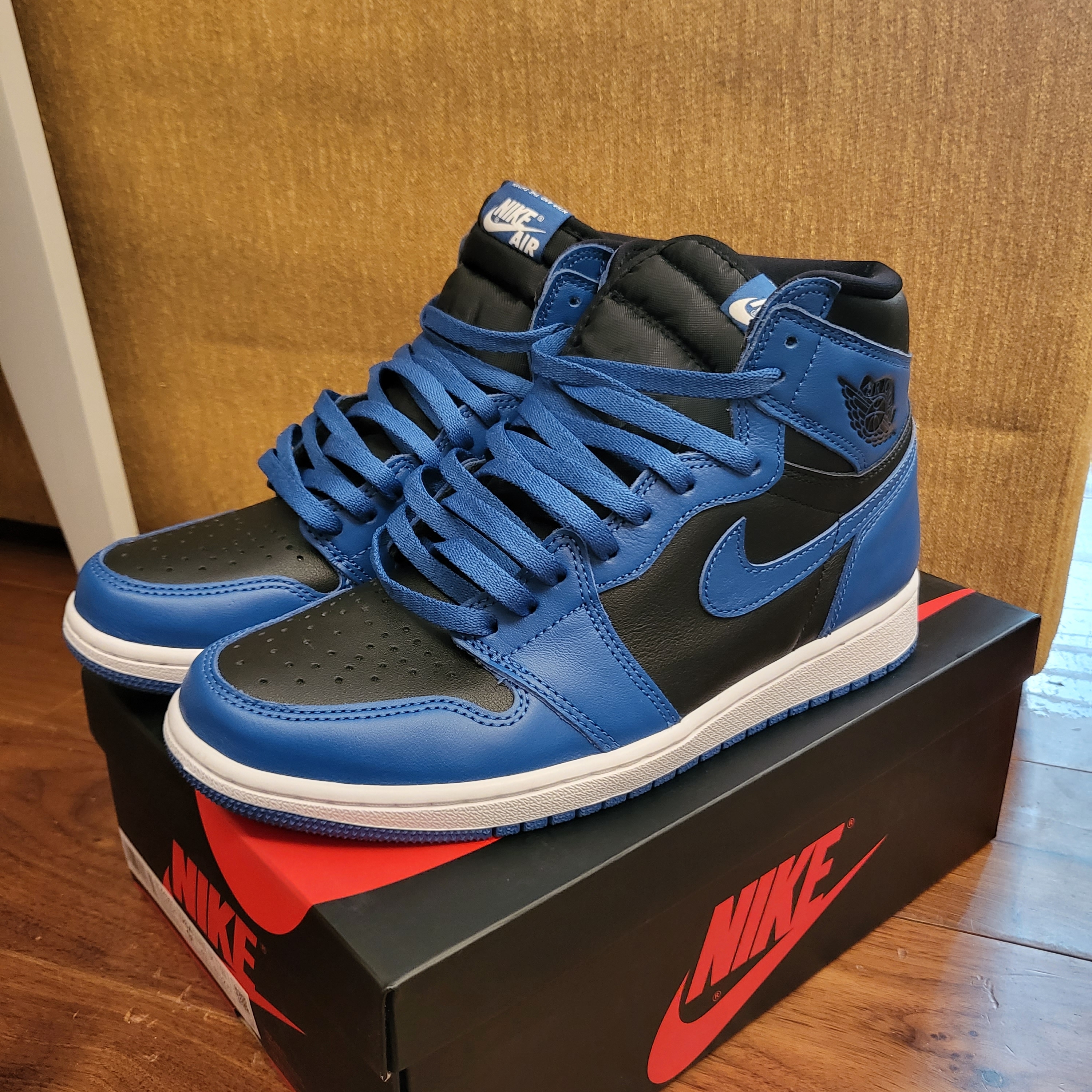 Jordan 1 Retro High OG Dark Marina Blue 착용 스타일