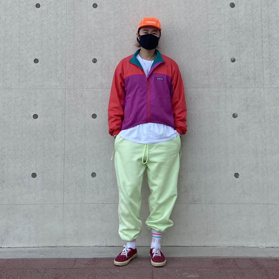 Supreme x Barbour Waxed Cotton Camp Cap Orange - 20SS, Saint Laurent Venice Sneakers Leopard Black 착용 스타일