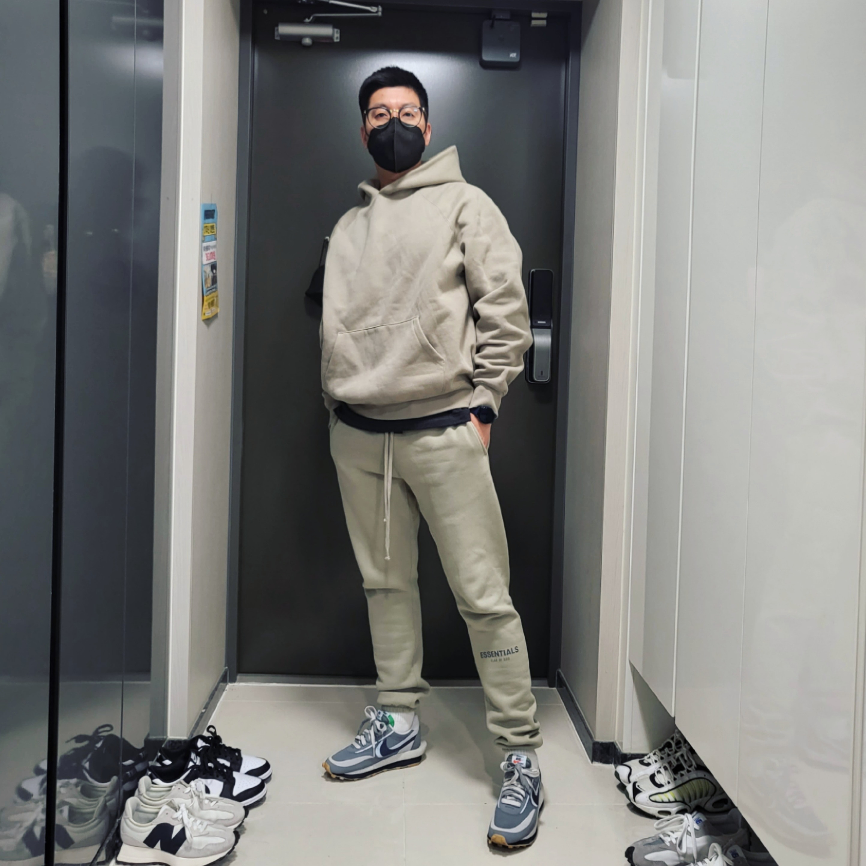 Nike x Sacai x Clot LDWaffle Cool Grey, Essentials Pull-Over Hoodie Pistachio - 21FW 착용 스타일