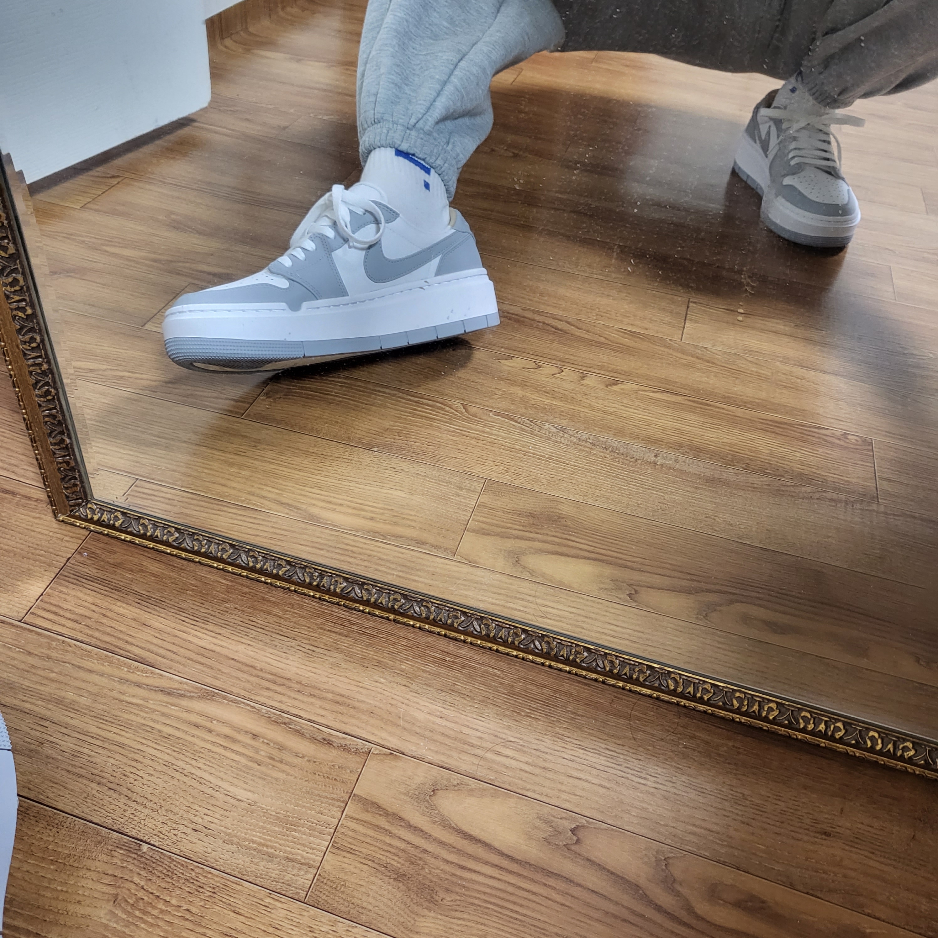 (W) Jordan 1 Elevate Low White and Wolf Grey 착용 스타일