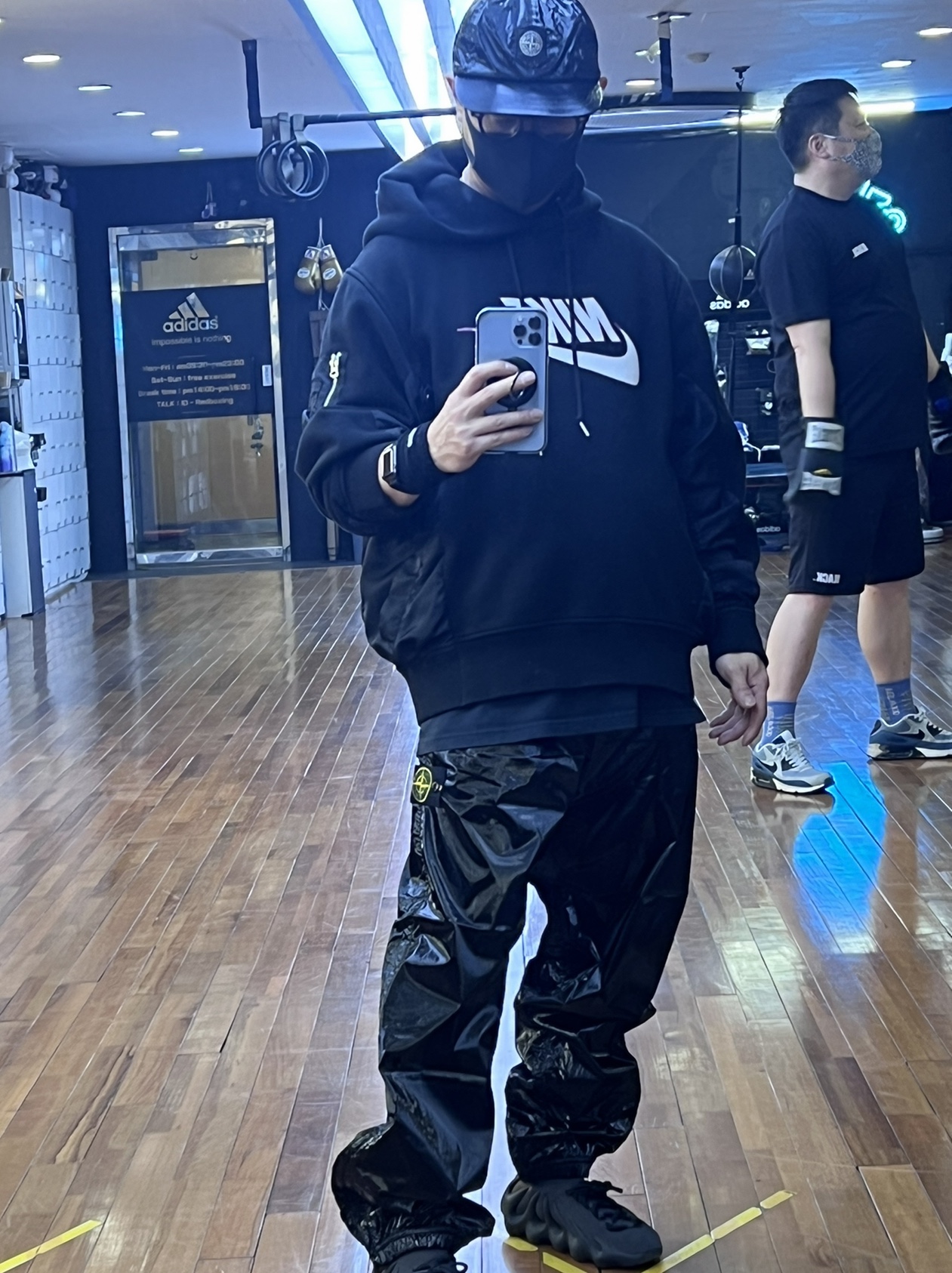 Supreme x Stone Island New Silk Light 6-Panel Black - 19SS, Supreme x Stone Island New Silk Light Pants Black - 19SS 착용 스타일