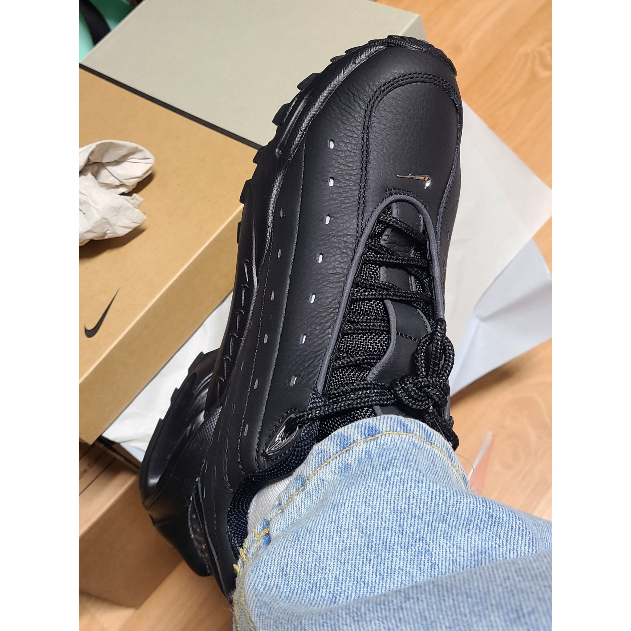 Nike x Drake Nocta Hot Step Air Terra Triple Black 착용 스타일