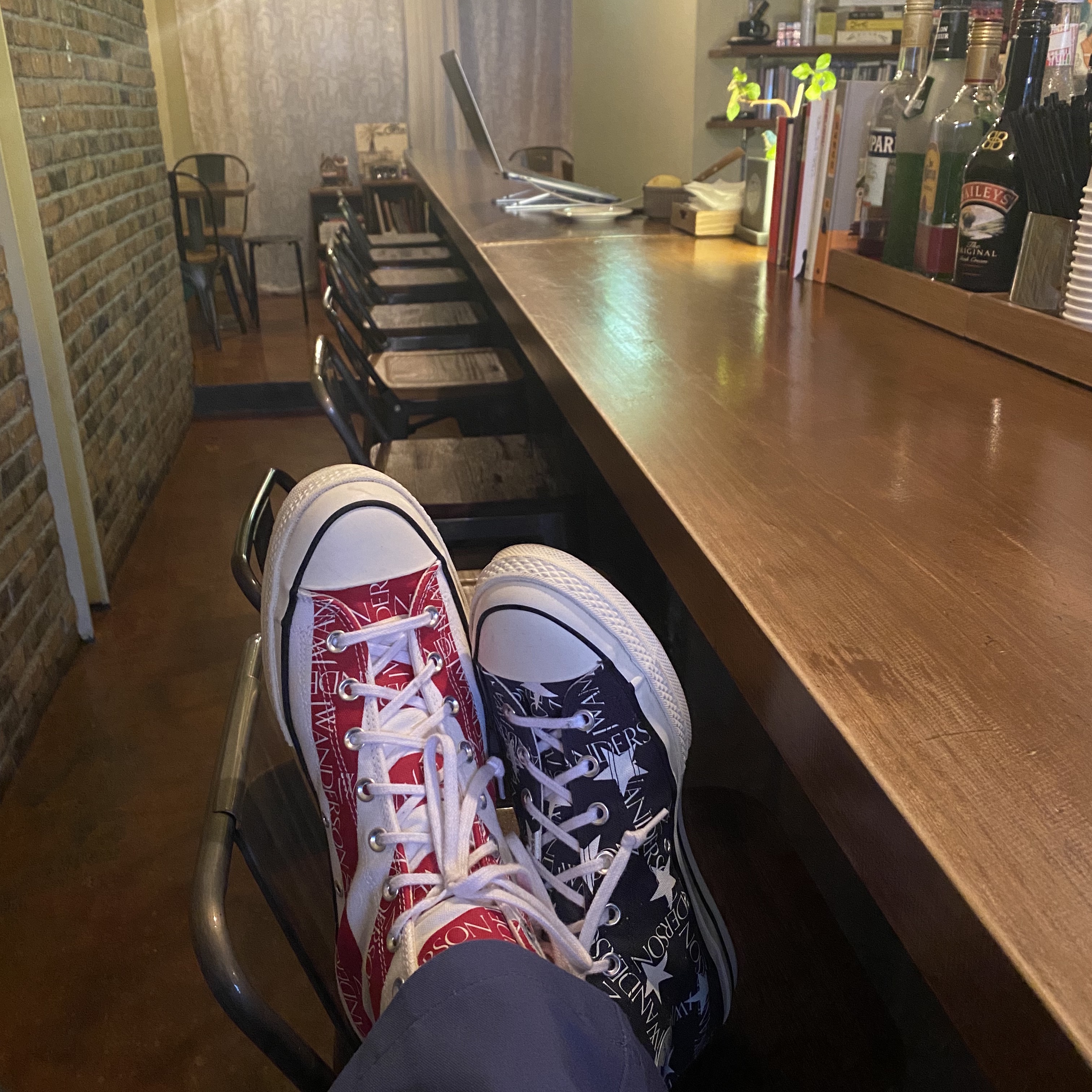 Converse x JW Anderson Chuck 70 Hi Split Flag 착용 스타일