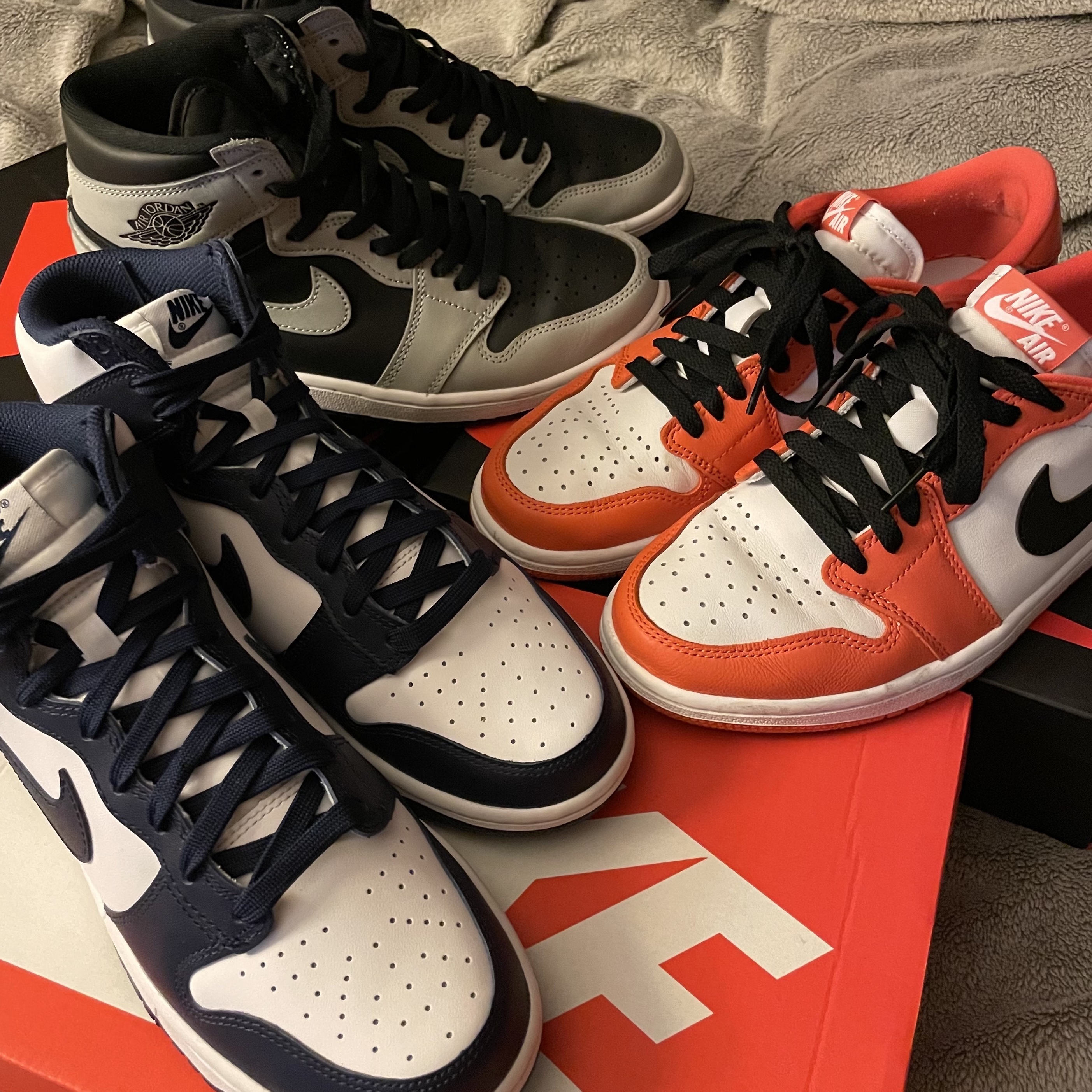 Jordan 1 Retro High OG Shadow 2.0, Jordan 1 Low OG Starfish 착용 스타일