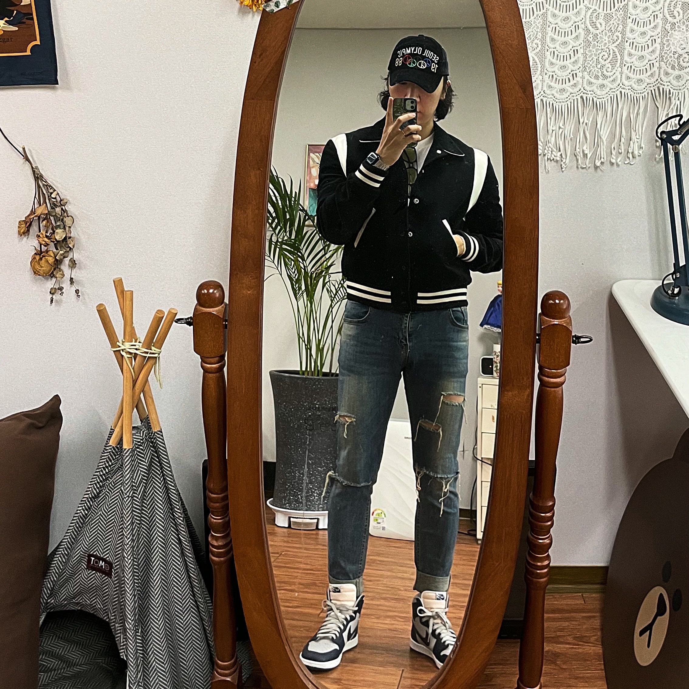 Jordan 1 High 85 College Navy, Apple Watch Nike SE 40mm GPS Space Gray Aluminum Case with Nike Sport Band USB C  Anthracite Black (Korean Ver.) 착용 스타일