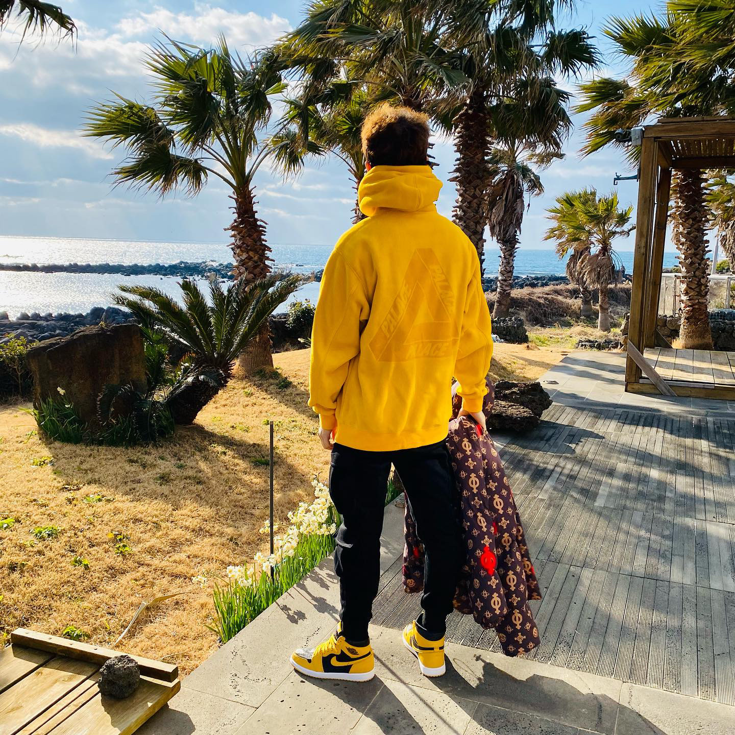 Palace Polartec Lazer Hood Khaki - 20FW, Jordan 1 Retro High OG Pollen 착용 스타일