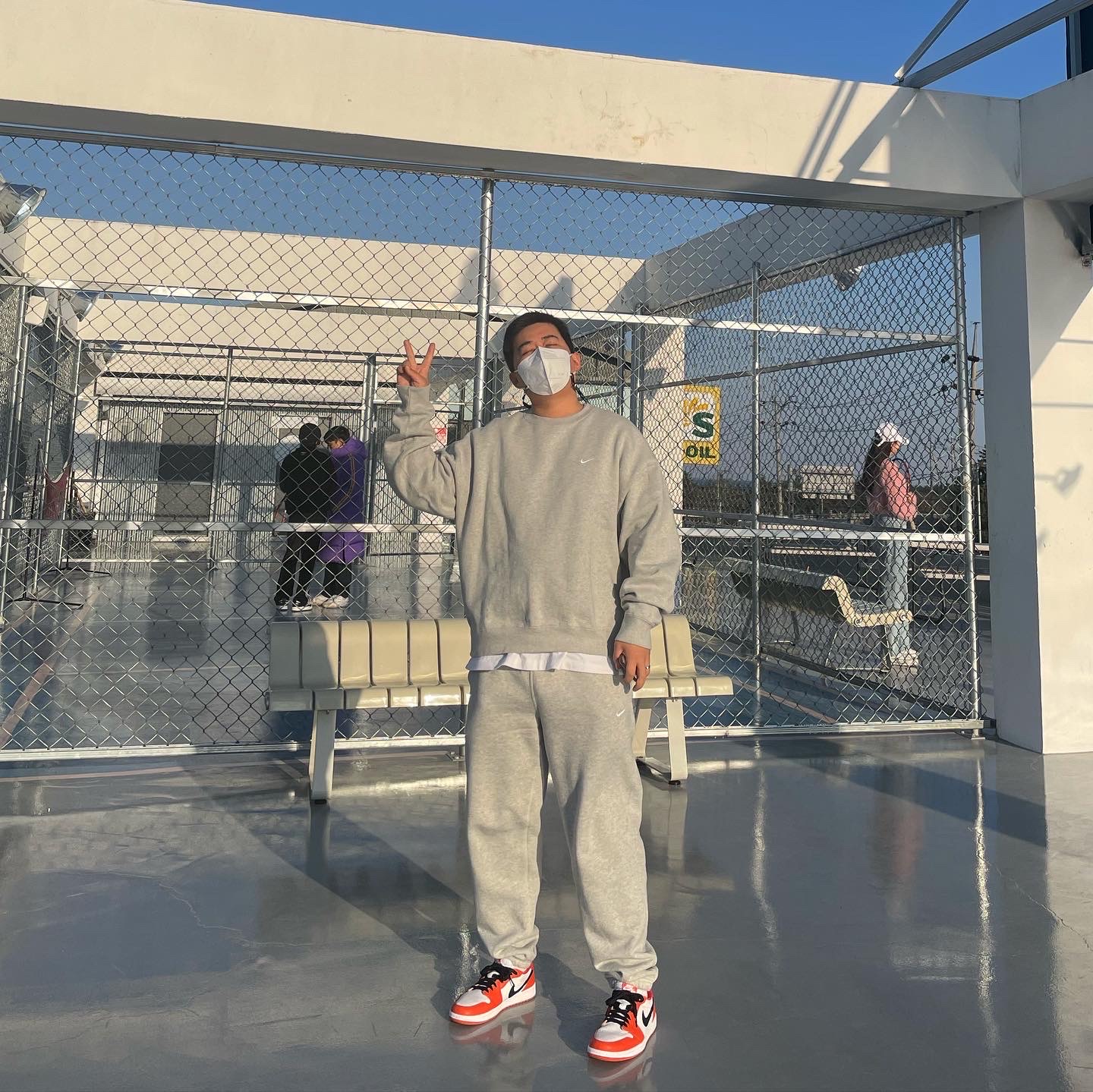 Jordan 1 Low OG Starfish, Nike M NRG Crew Fleece Grey Heather - US/EU 착용 스타일