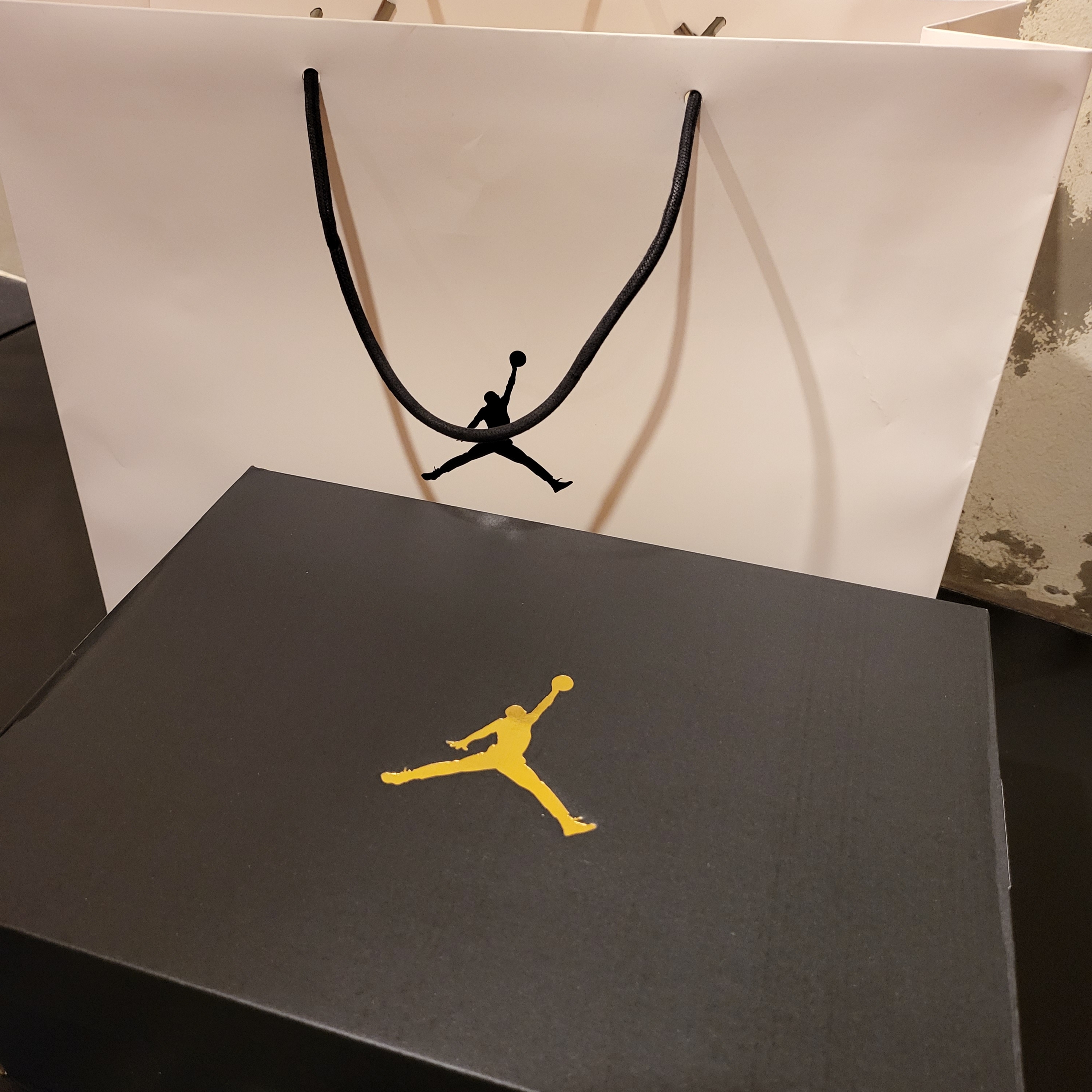 Jordan 1 Mid College Grey 착용 스타일 - 2